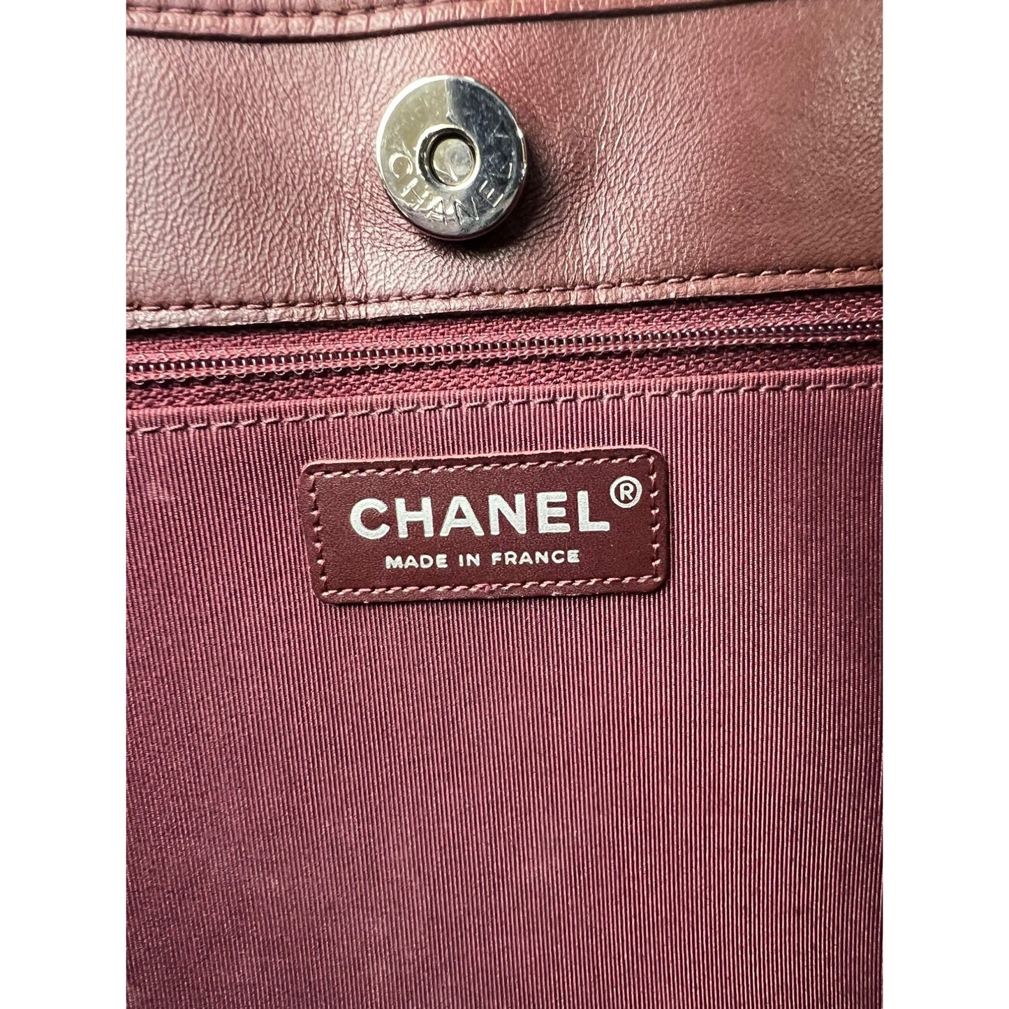 
                  
                    Chanel Chocolate Bar Chain Black Patient Leather Tote Bag EBAY LIVE
                  
                