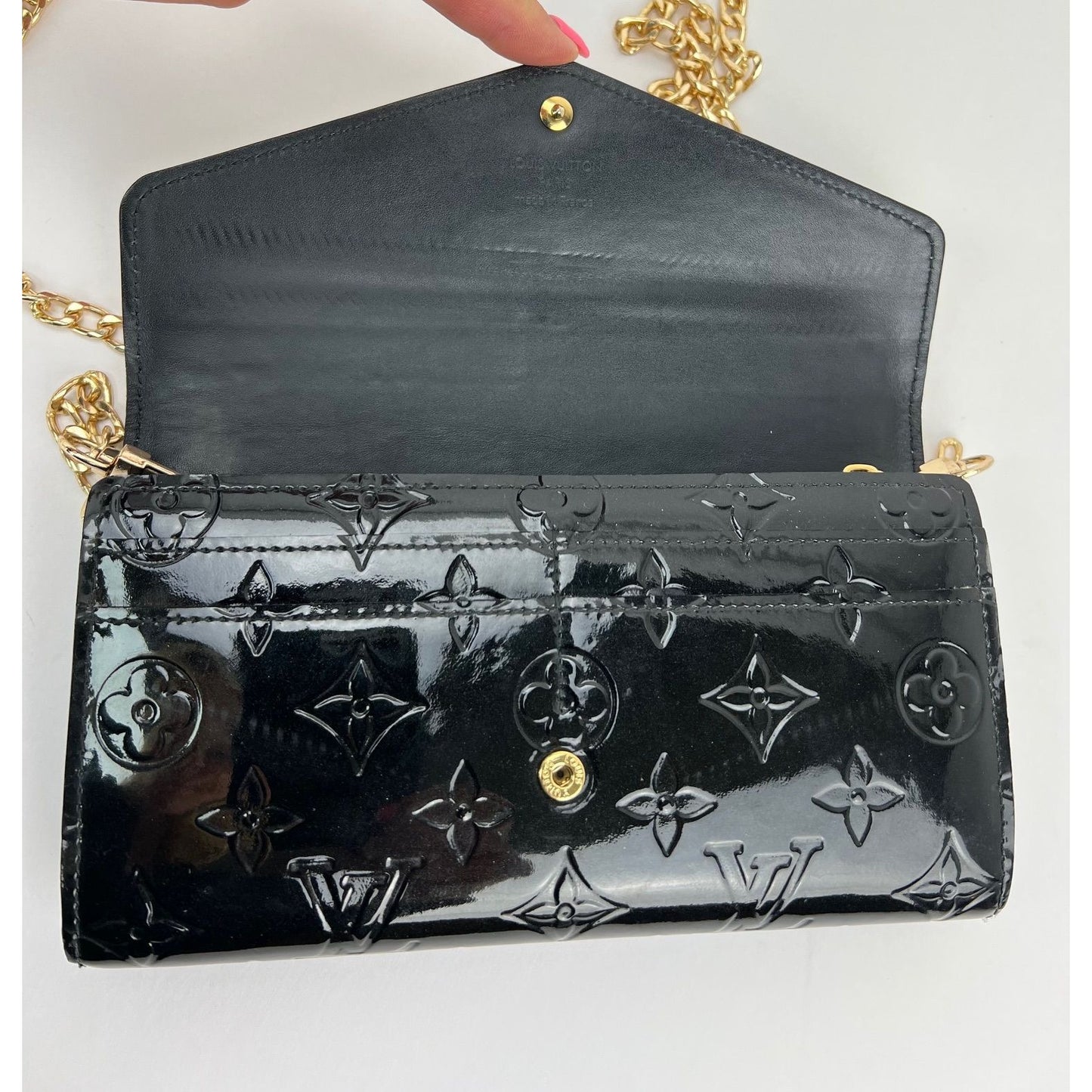 
                  
                    Louis Vuitton Sarah Monogram Vernis Stickers Black Wallet Limited Edition
                  
                