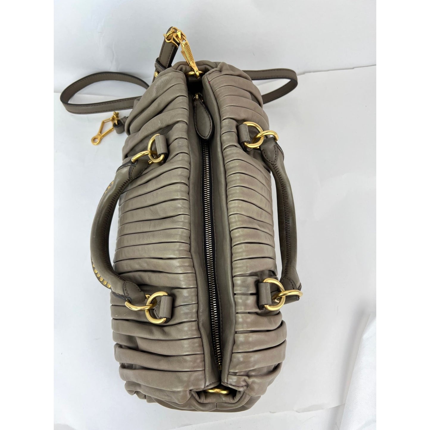 
                  
                    Miu Miu Nappa Plisse Beige Cammeo Bowling Bag Vintage
                  
                