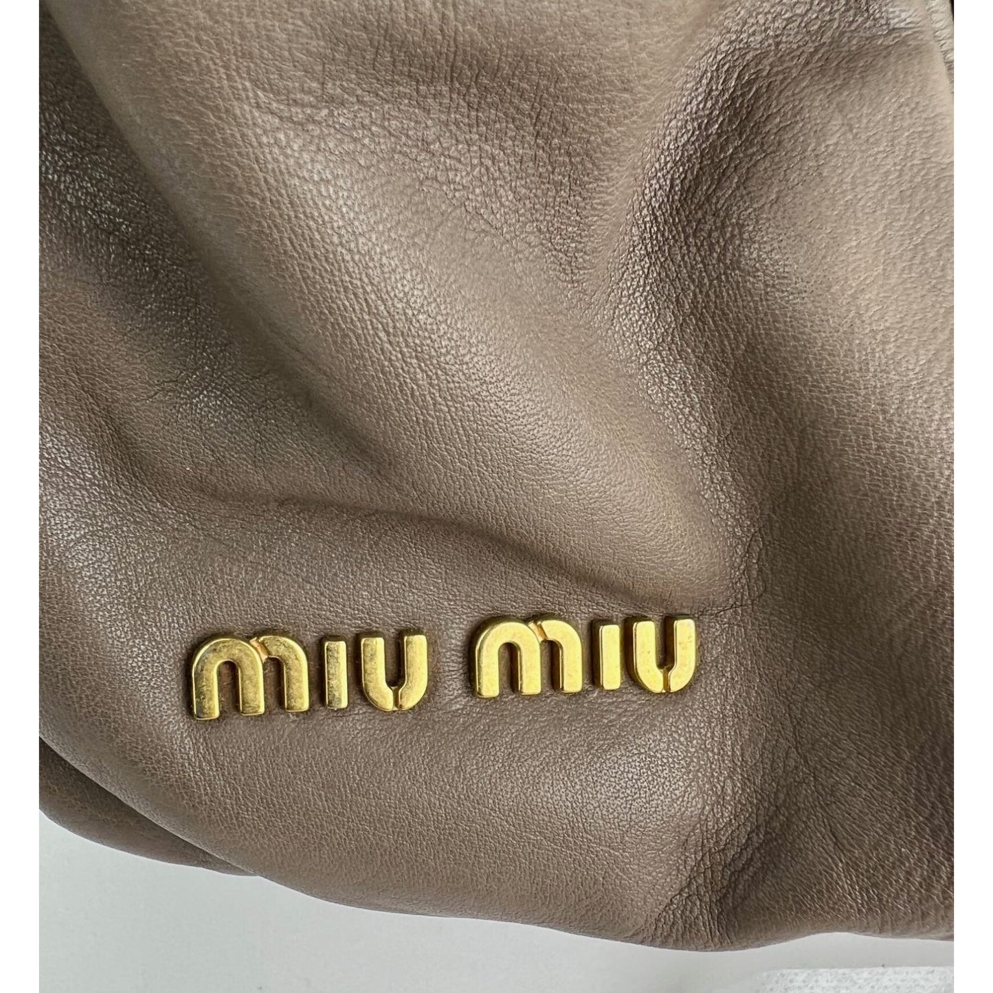 
                  
                    Miu Miu Nappa Plisse Beige Cammeo Bowling Bag Vintage
                  
                