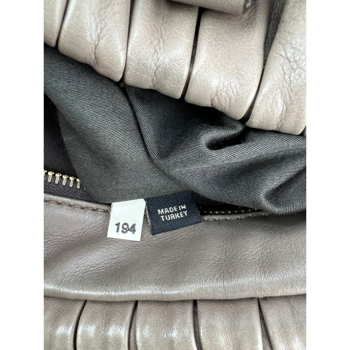 
                  
                    Miu Miu Nappa Plisse Beige Cammeo Bowling Bag Vintage
                  
                