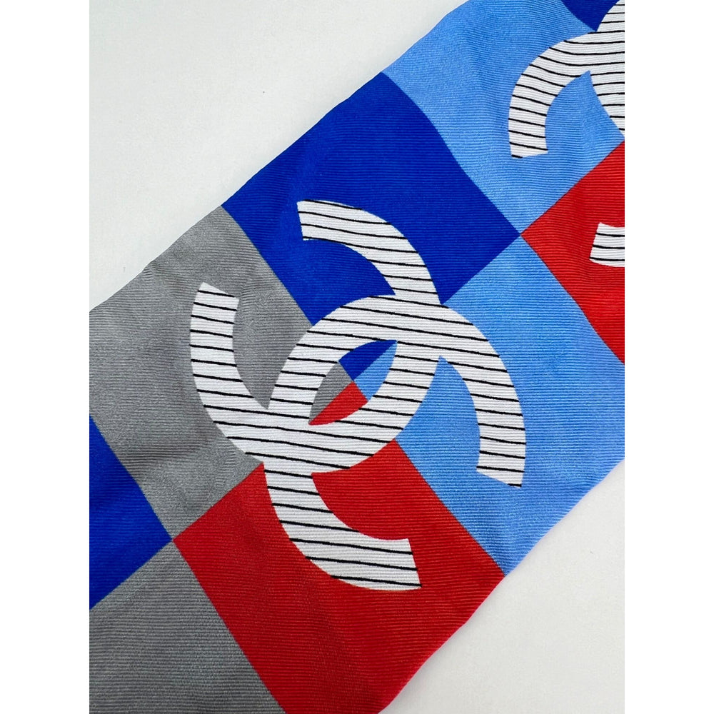 
                  
                    Chanel Silk Twill CC Logo Slim Bandeau Scarf Navy Blue Multicolor
                  
                