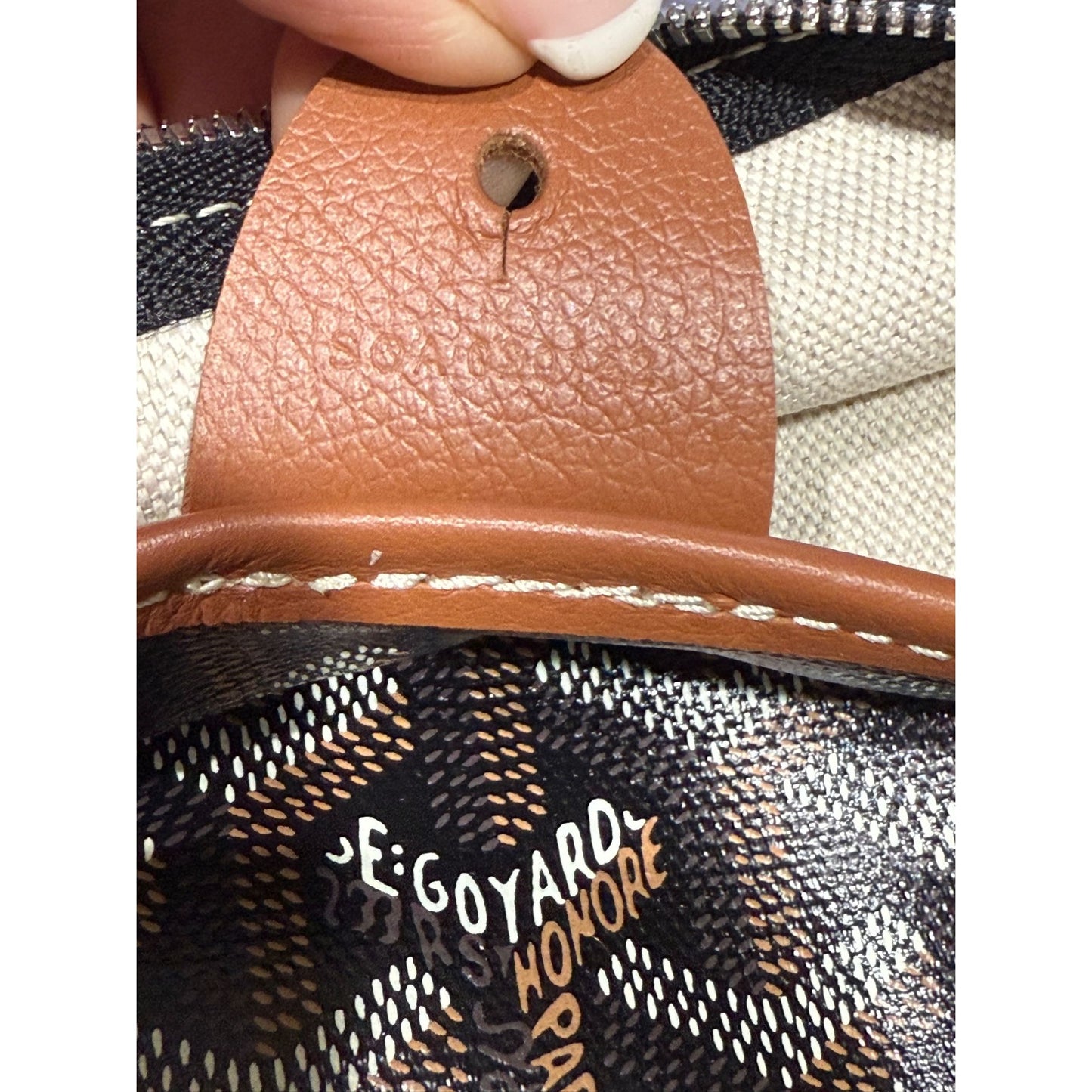 
                  
                    Goyard Goyardine Artois MM Black Reinforced Corners Zipper tote Bag SOLD
                  
                