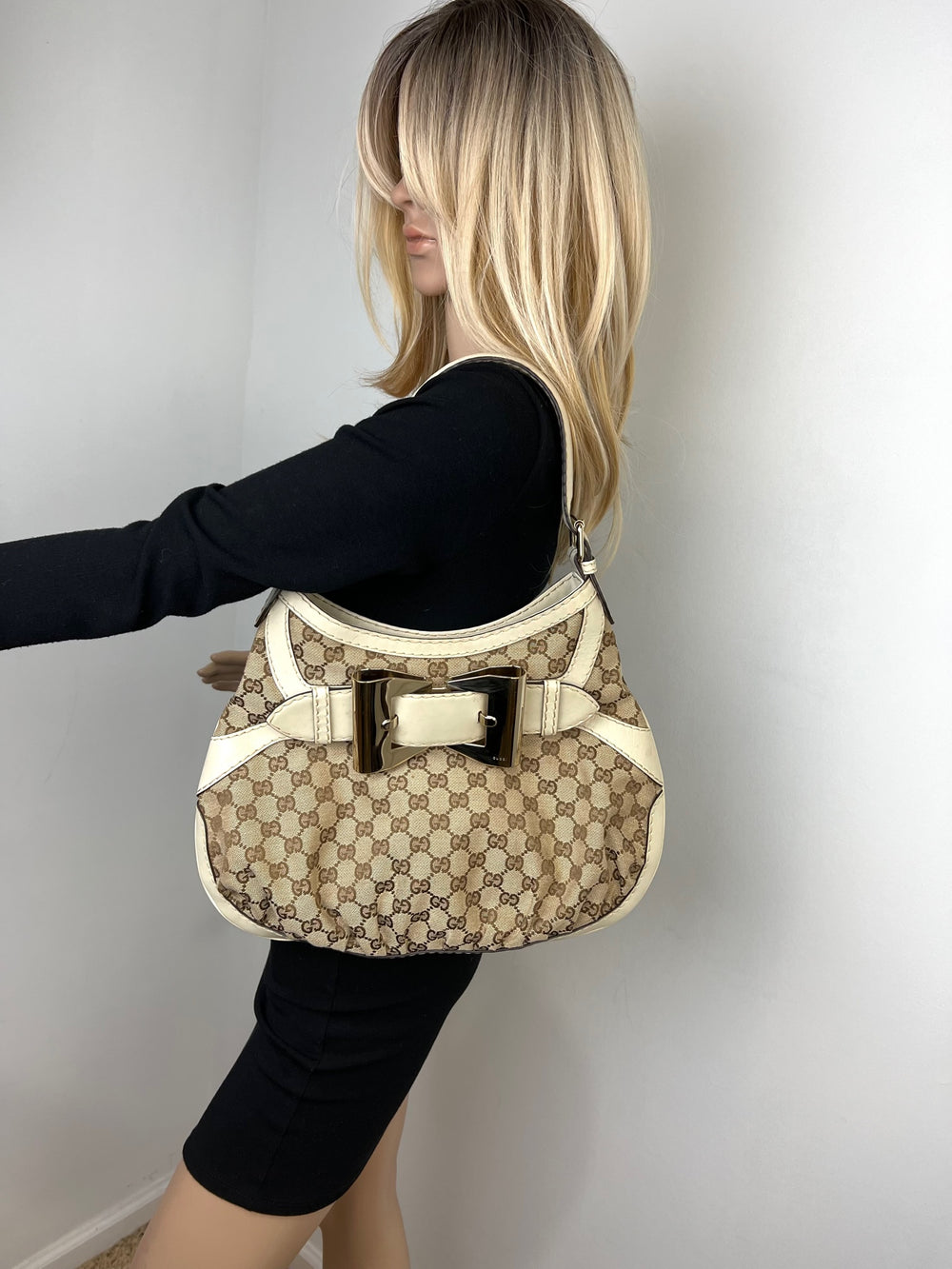 GUCCI Monogram GG Queen White Hobo Bag – Debsluxurycloset