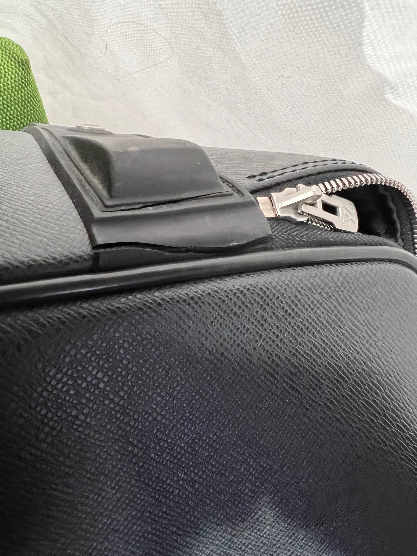 
                  
                    Louis Vuitton Pegase 60 Ardoise Taiga  Rolling suitcase carry on Luggage pre owned
                  
                