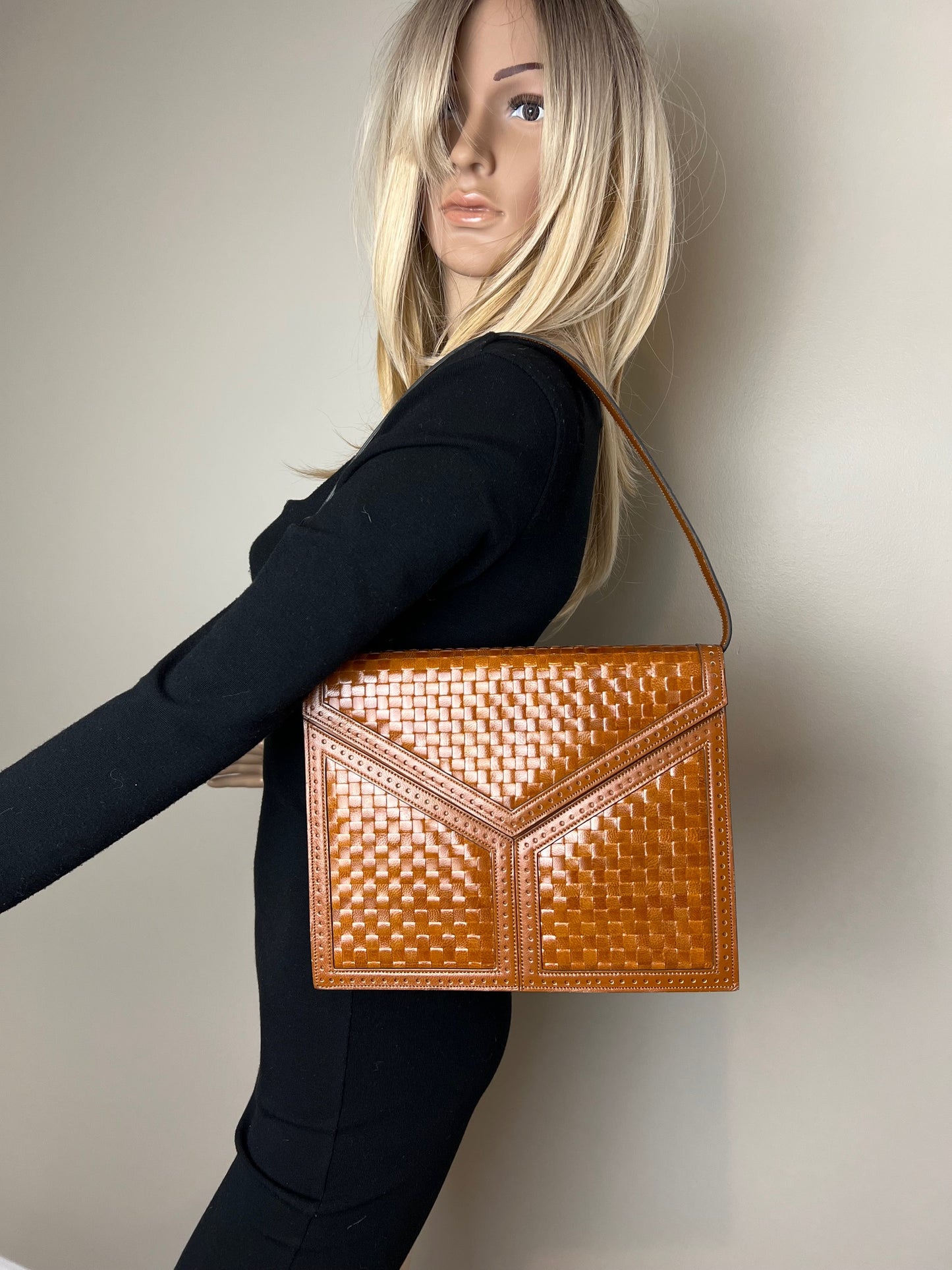 
                  
                    Yves Saint Laurent Woven Vintage Brown Leather Shoulder Clutch Bag
                  
                