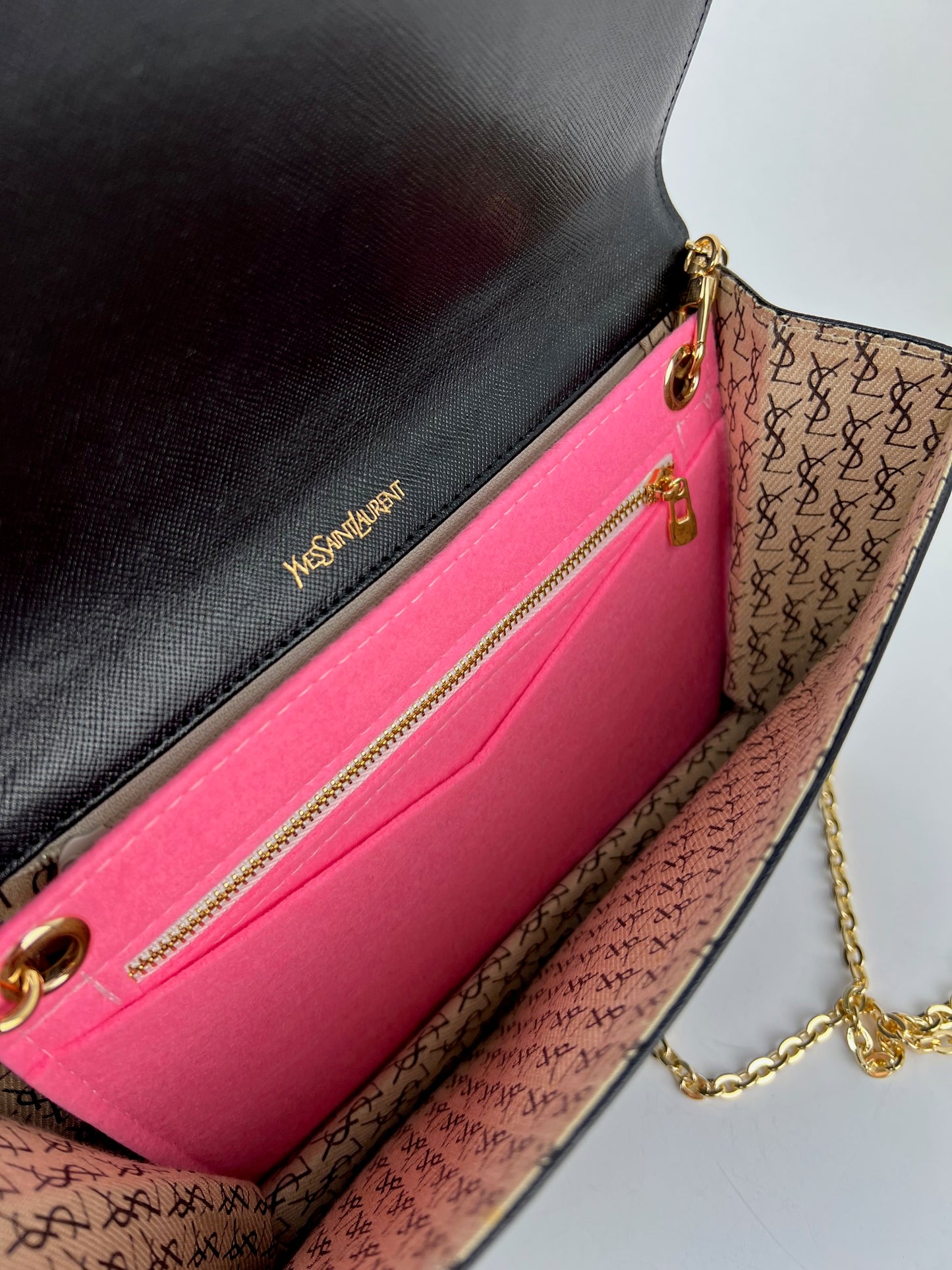 
                  
                    Saint Laurent Black Saffiano Leather Diagonal Clutch Shoulder Bag Vintage
                  
                
