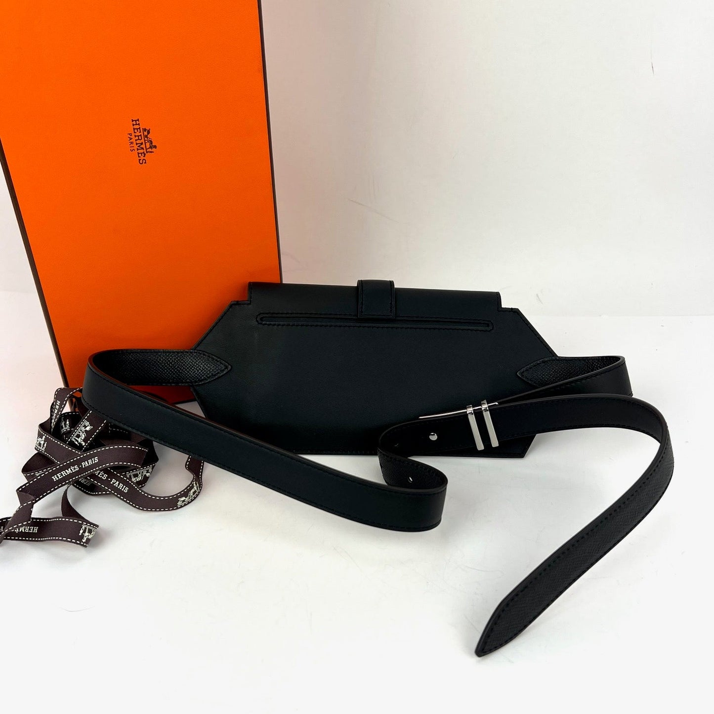 
                  
                    Hermes Black Swift Elan Pocket 24 Leather Belt Bag
                  
                