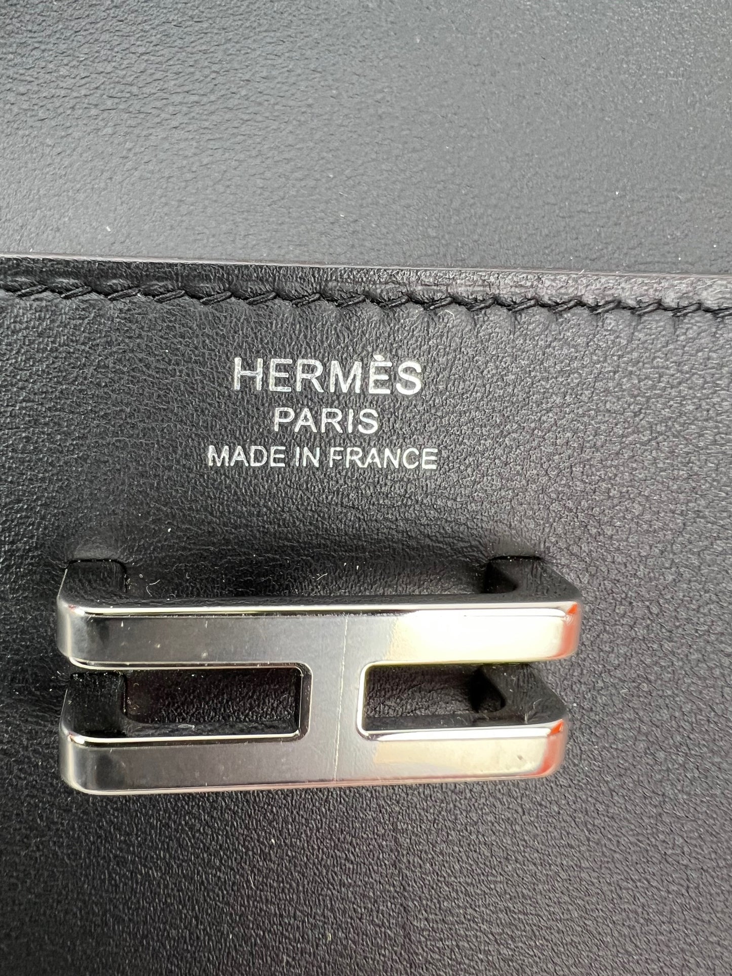 
                  
                    Hermes Black Swift Elan Pocket 24 Leather Belt Bag
                  
                