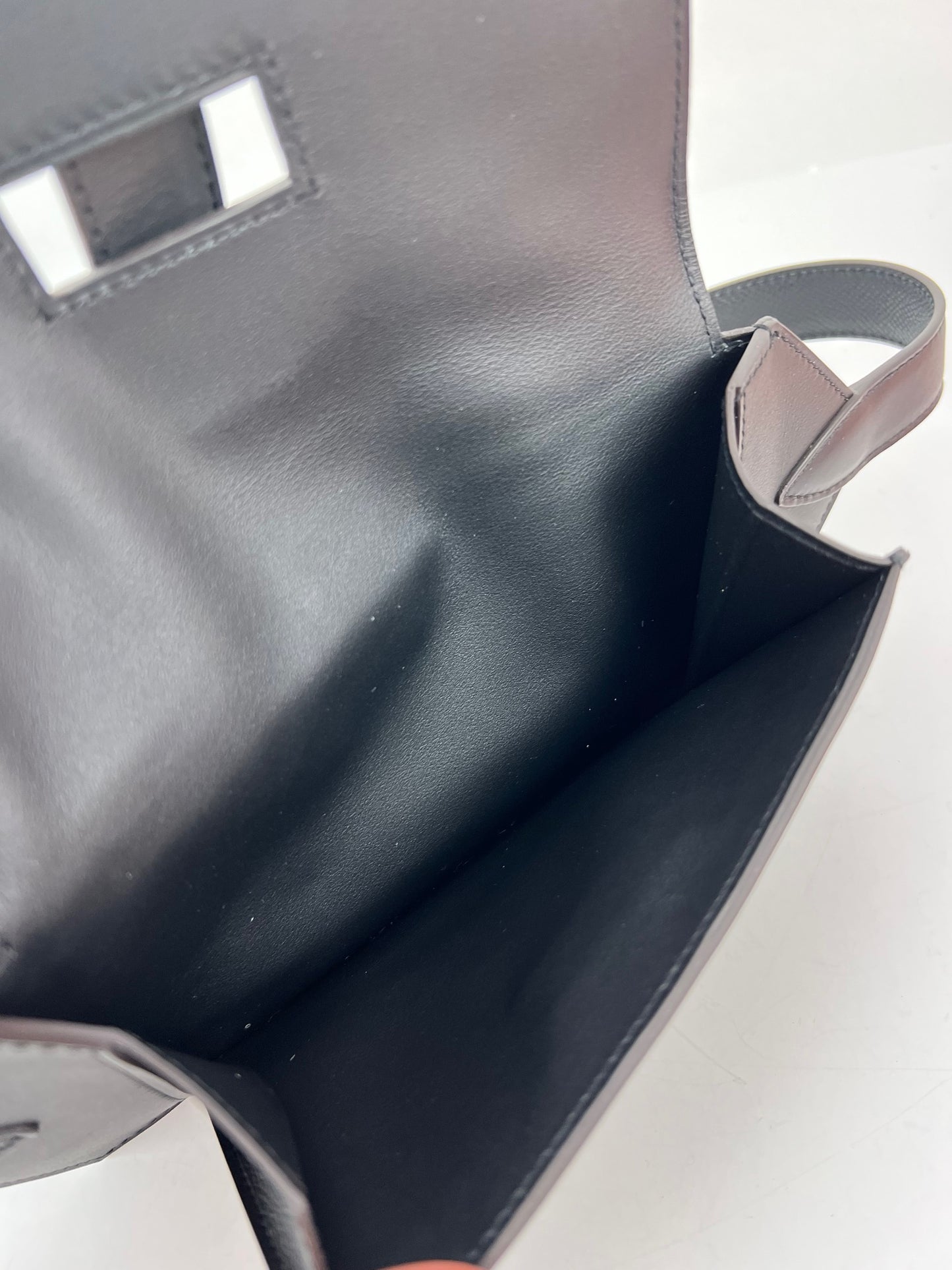 
                  
                    Hermes Black Swift Elan Pocket 24 Leather Belt Bag
                  
                
