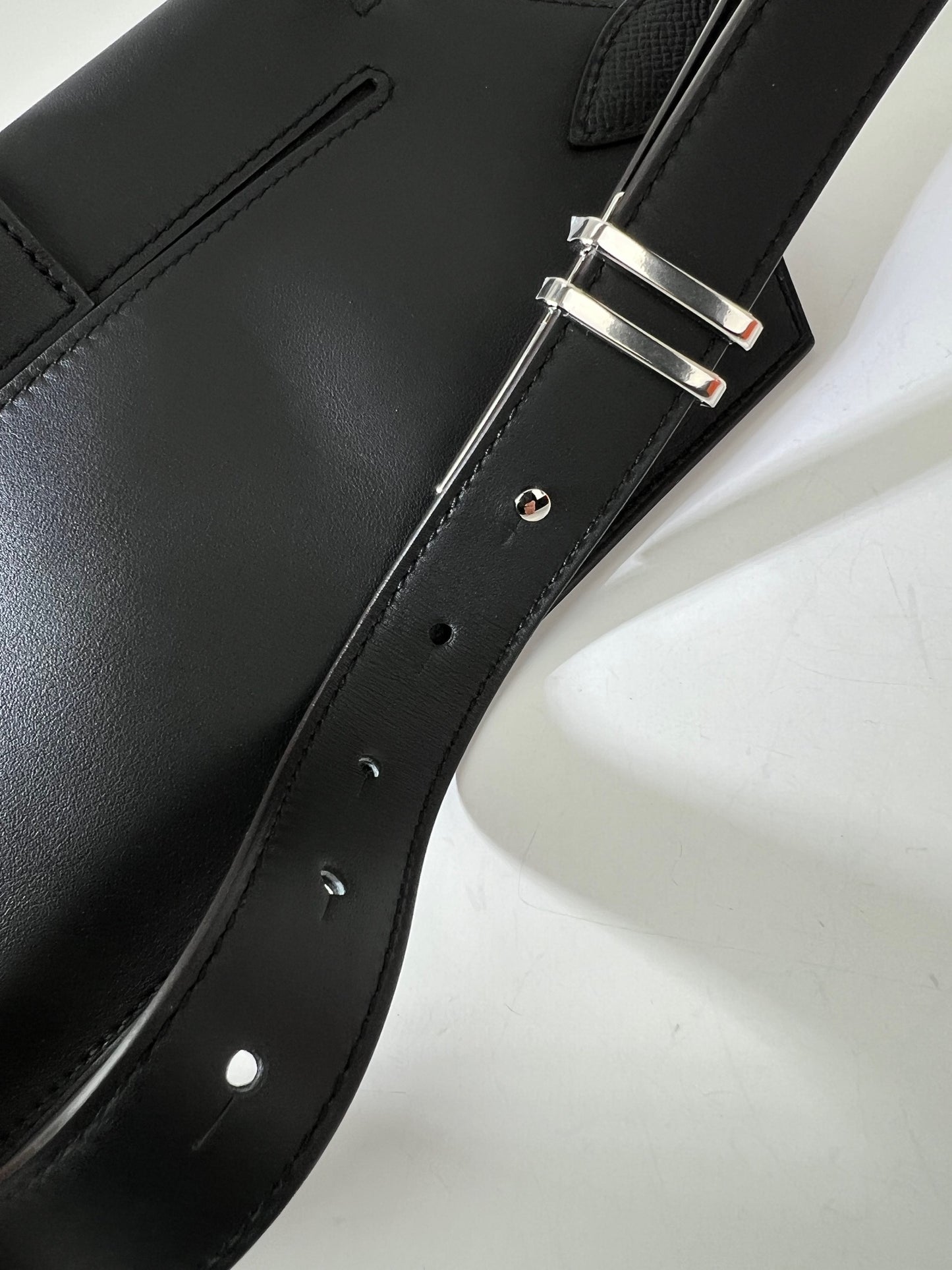 
                  
                    Hermes Black Swift Elan Pocket 24 Leather Belt Bag
                  
                