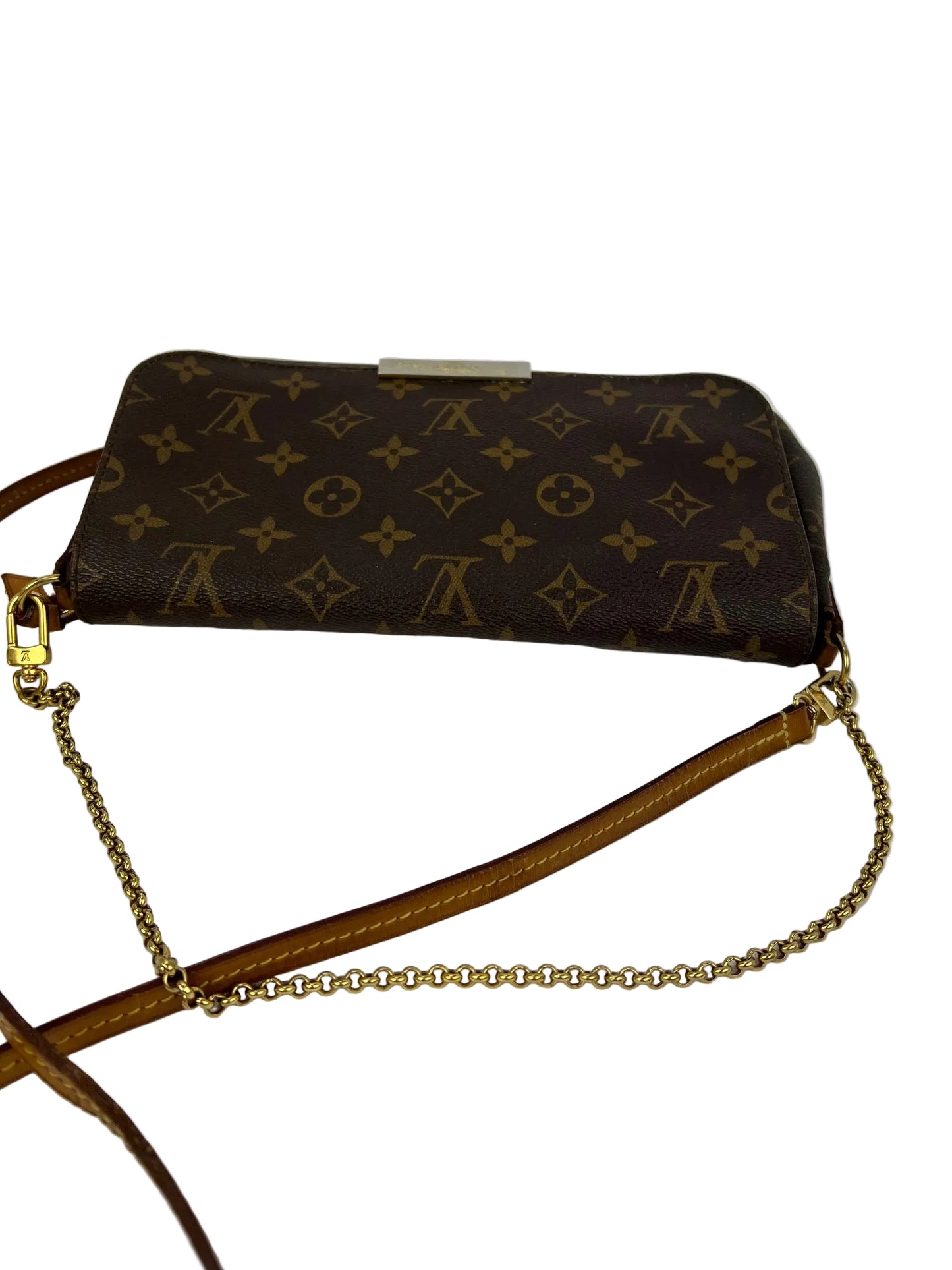 
                  
                    Louis Vuitton Favorite MM Monogram Crossbody Bag
                  
                