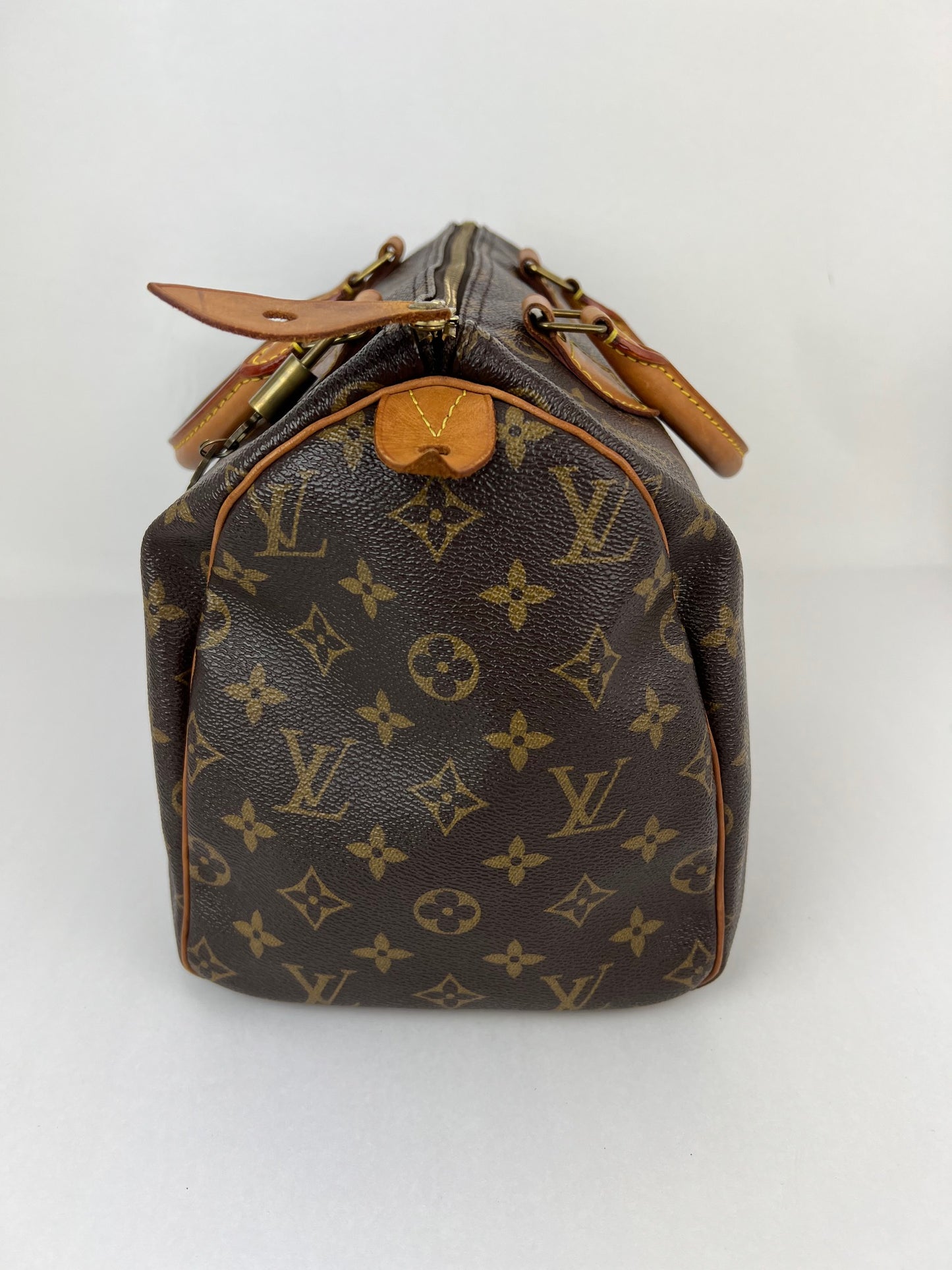 
                  
                    LOUIS VUITTON  Monogram Speedy 30 Hand Bag
                  
                