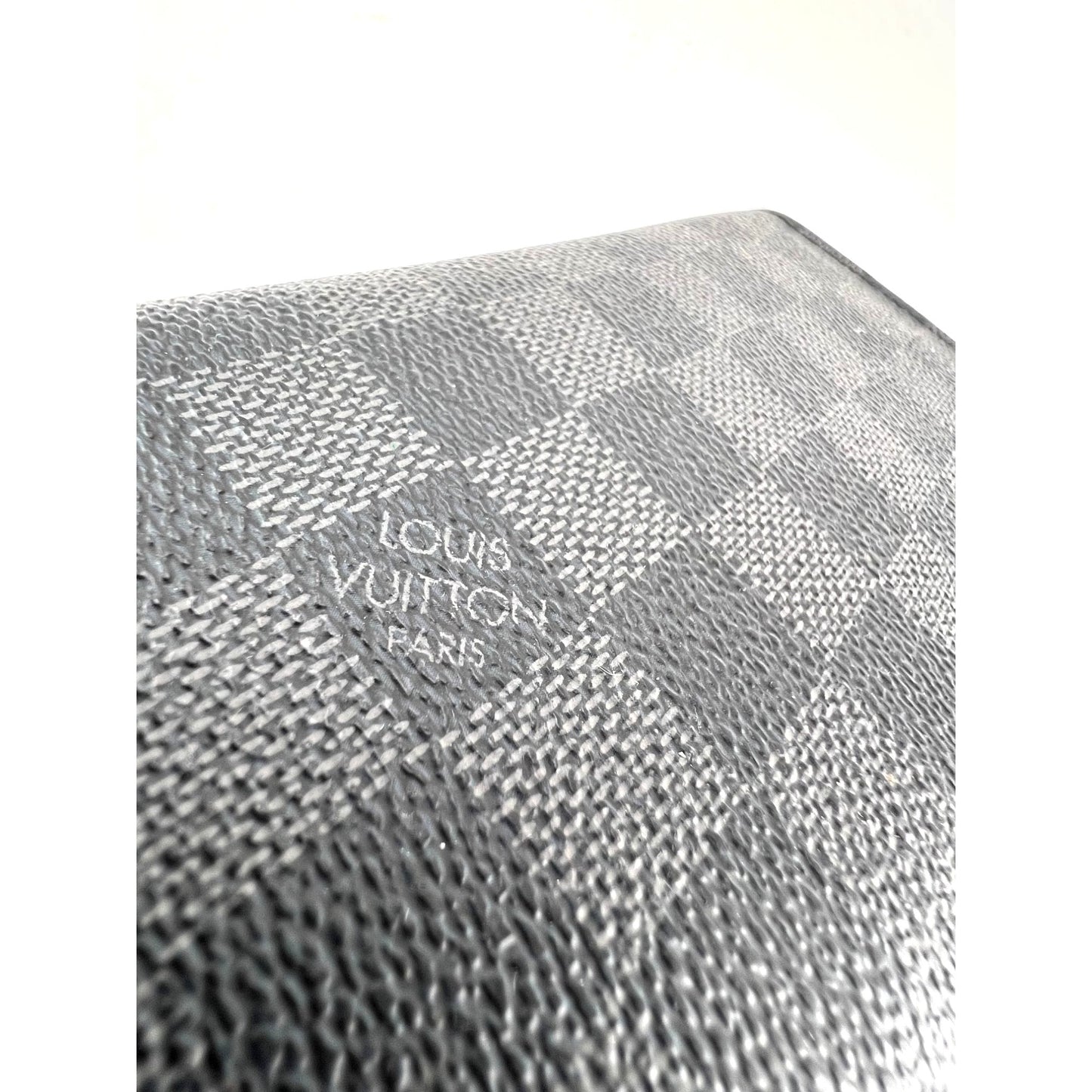 
                  
                    LOUIS VUITTON Damier Graphite Brazza Long Black Canvas Wallet
                  
                