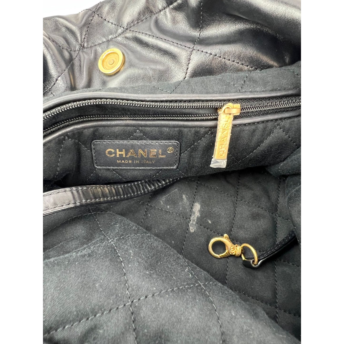 
                  
                    Chanel 22 Small Black Shiny And Patent Calfskin Gold Harware Shoulder Bag
                  
                