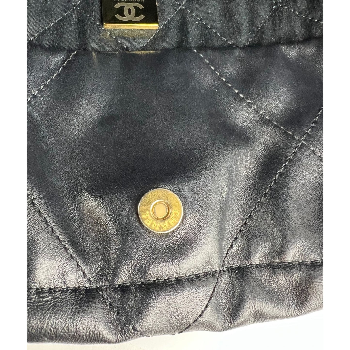 
                  
                    Chanel 22 Small Black Shiny And Patent Calfskin Gold Harware Shoulder Bag
                  
                