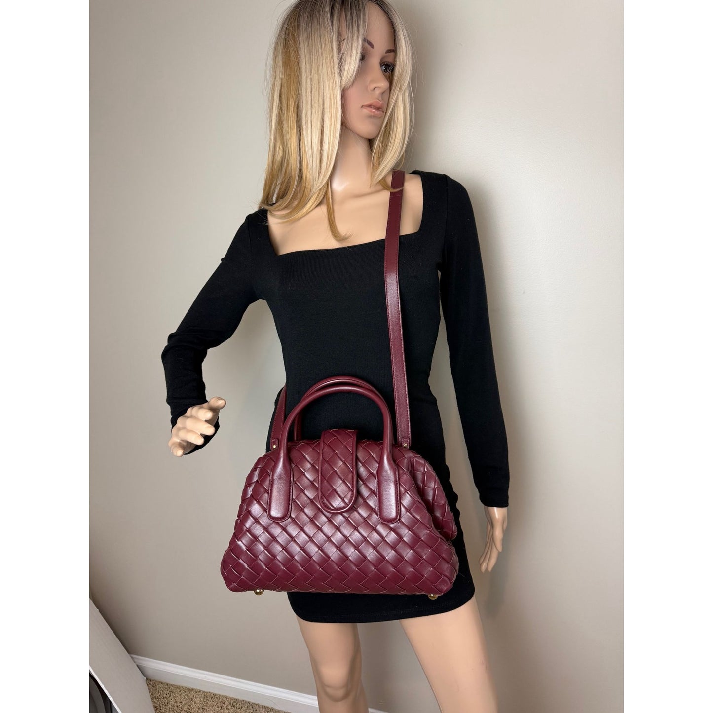
                  
                    Bottega Veneta Nappa Intrecciato Teen The Lauren 1980 Bauletto Barolo Bag
                  
                