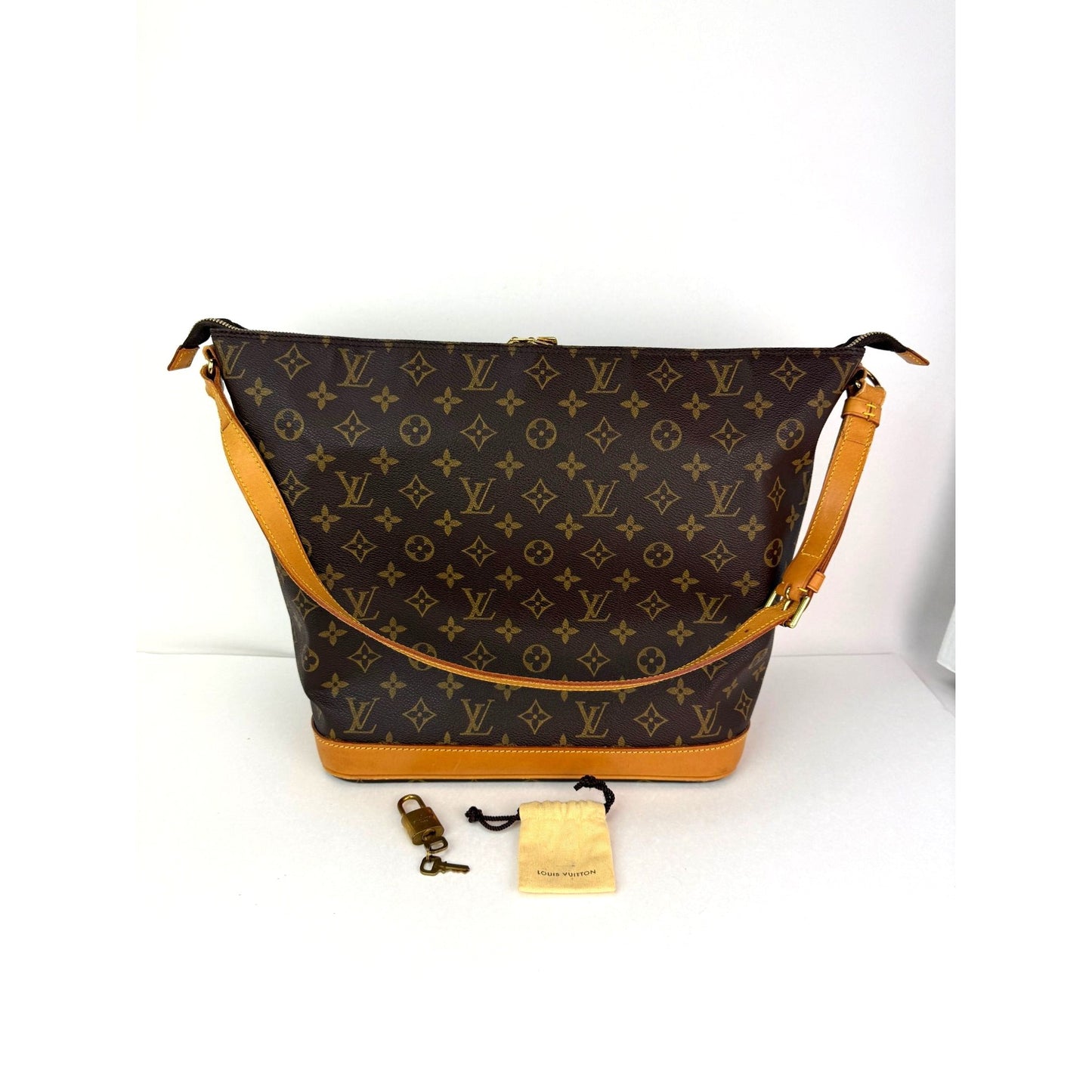 
                  
                    Louis Vuitton Monogram Sharon stone Amfar Vanity Three Shoulder Bag
                  
                