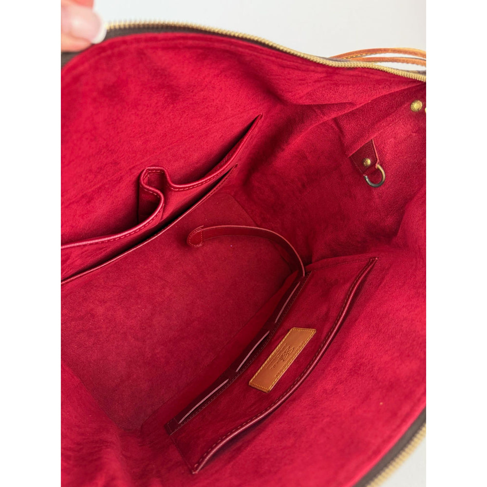 
                  
                    Louis Vuitton Monogram Sharon stone Amfar Vanity Three Shoulder Bag
                  
                