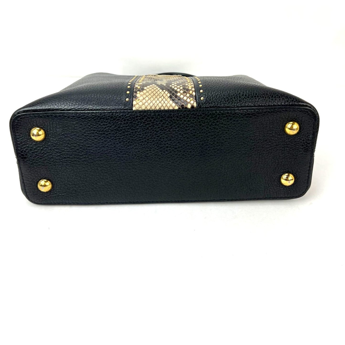 
                  
                    Louis Vuitton Taurillon Capucines MM Black Shoulder Bag
                  
                