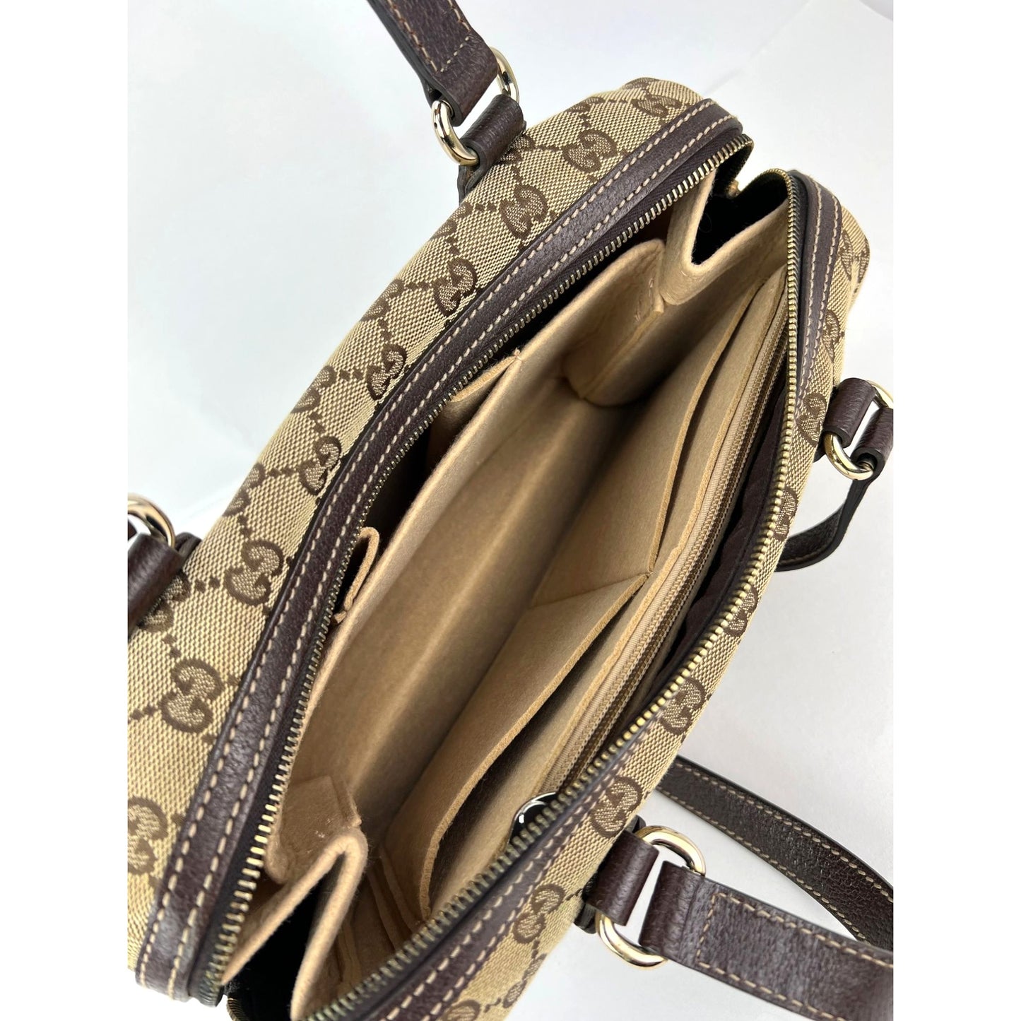 
                  
                    Gucci Small Charmy Brown GG Canvas Boston Bag Vintage
                  
                