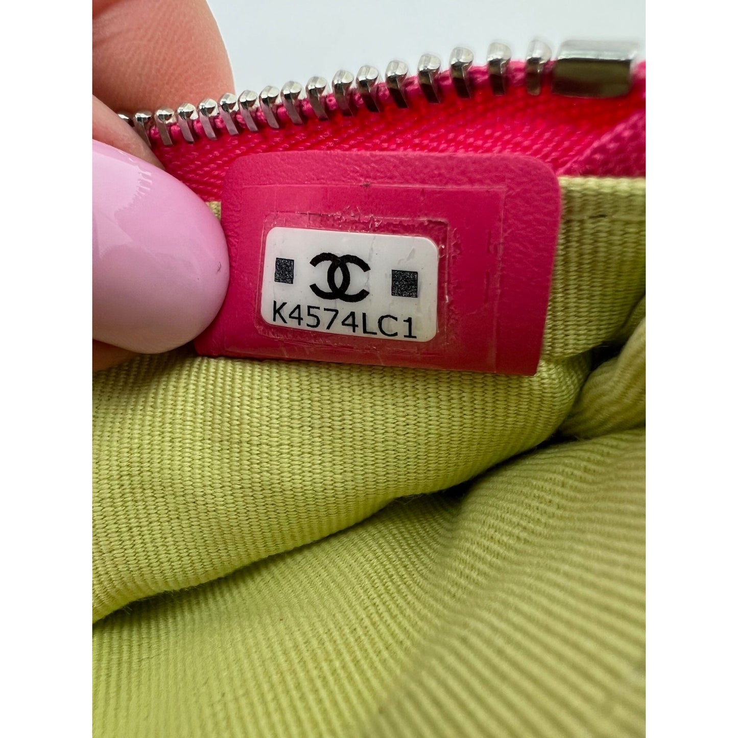 
                  
                    Chanel Caviar Quilted 19 Small Pink Cosmetic Case
                  
                