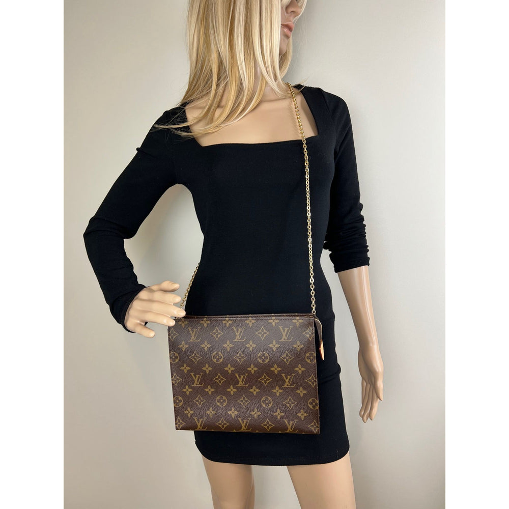 
                  
                    Louis Vuitton Toiletry Pouch 26 Monogram Clutch Crossbody Hand Bag
                  
                