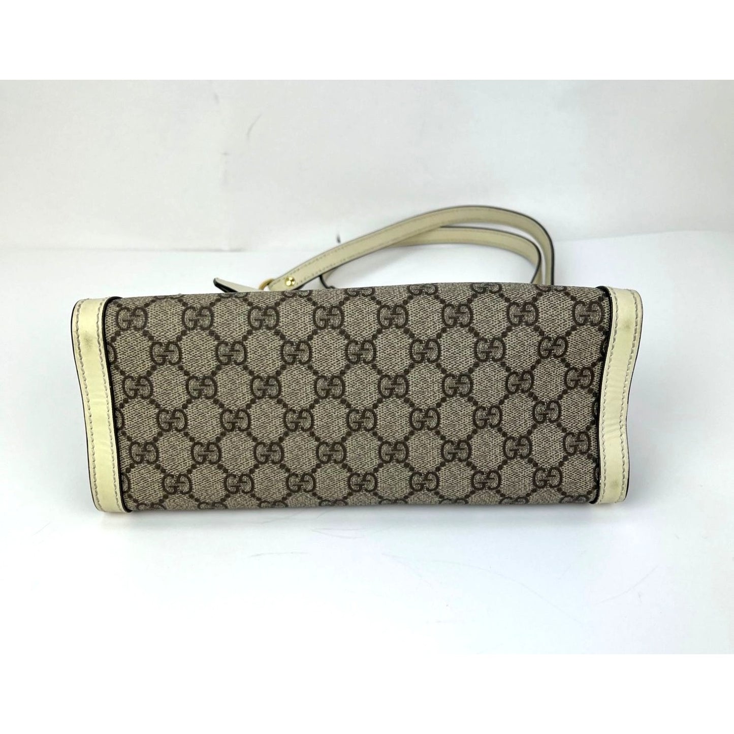 
                  
                    Gucci GG Supreme Small Padlock Leather Ebony Tote Bag
                  
                