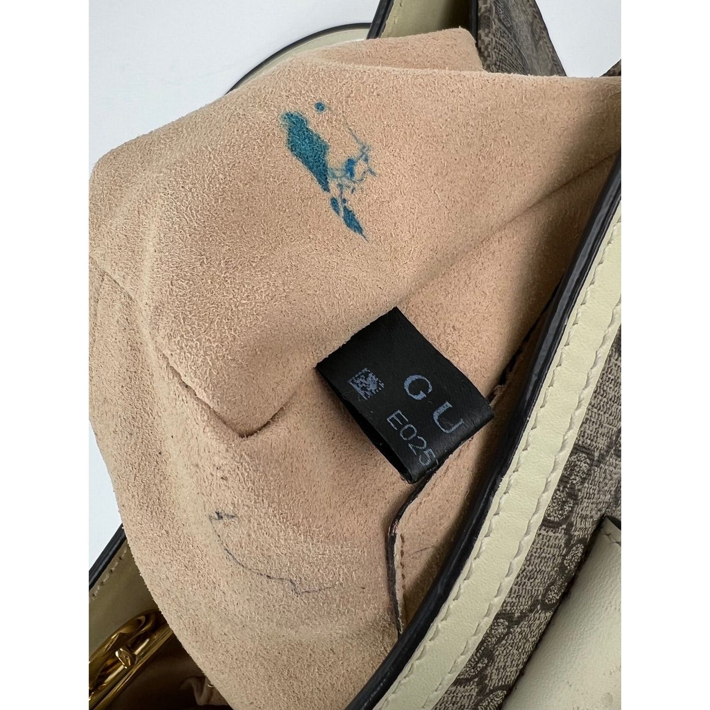 
                  
                    Gucci GG Supreme Small Padlock Leather Ebony Tote Bag
                  
                