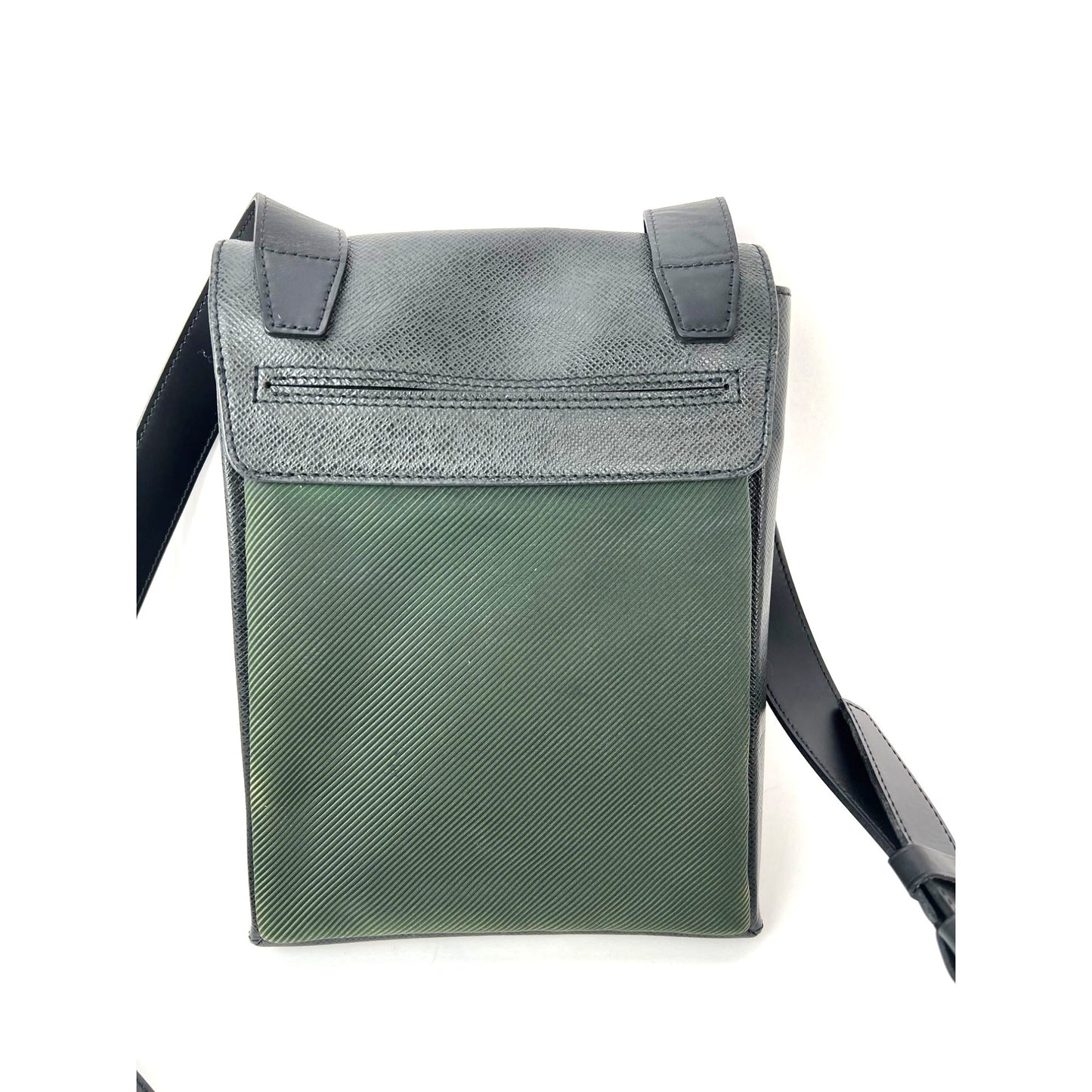 
                  
                    Louis Vuitton Taiga Saratov PM Vintage Crossbody Bag Ardoise Vintage
                  
                