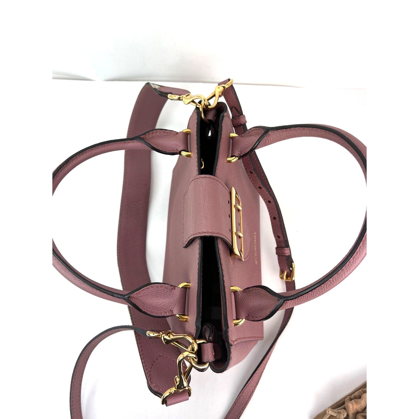 
                  
                    Burberry Grain Leather Small Buckle Dusty Pink Tote Bag
                  
                
