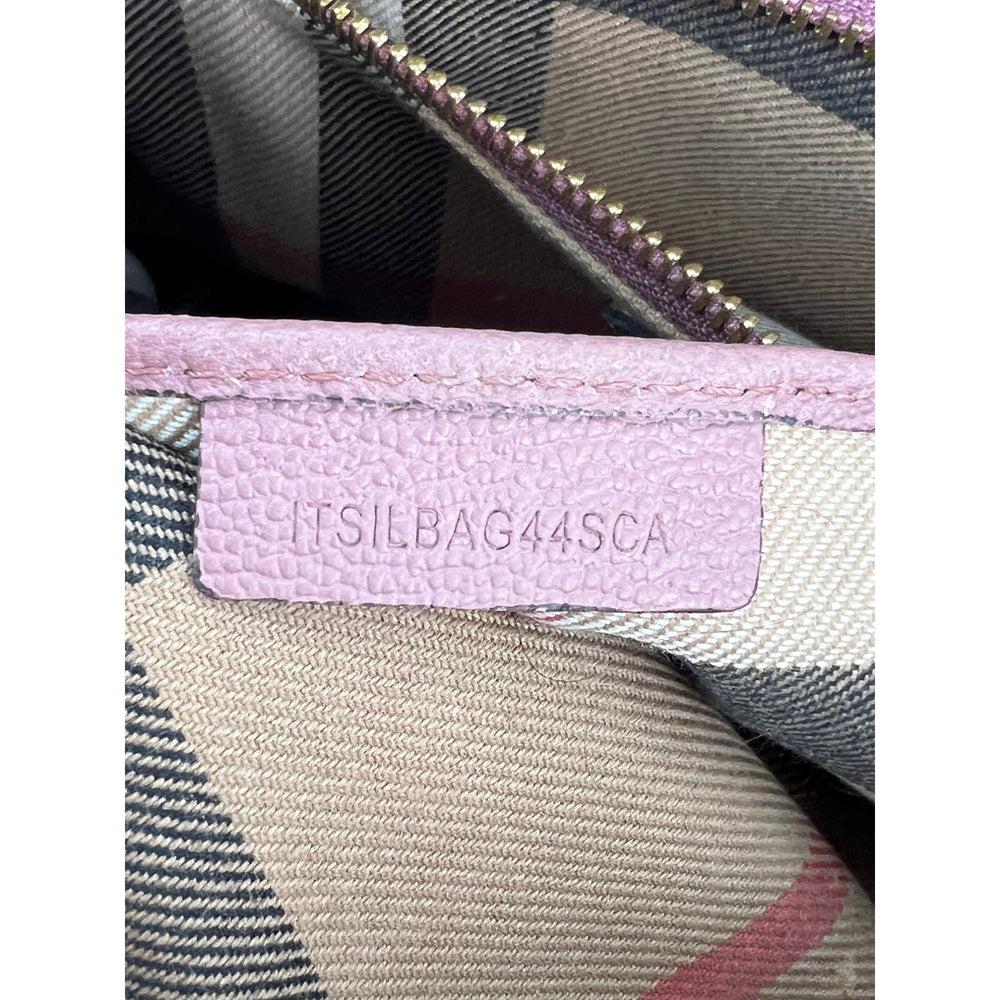 
                  
                    Burberry Grain Leather Small Buckle Dusty Pink Tote Bag
                  
                