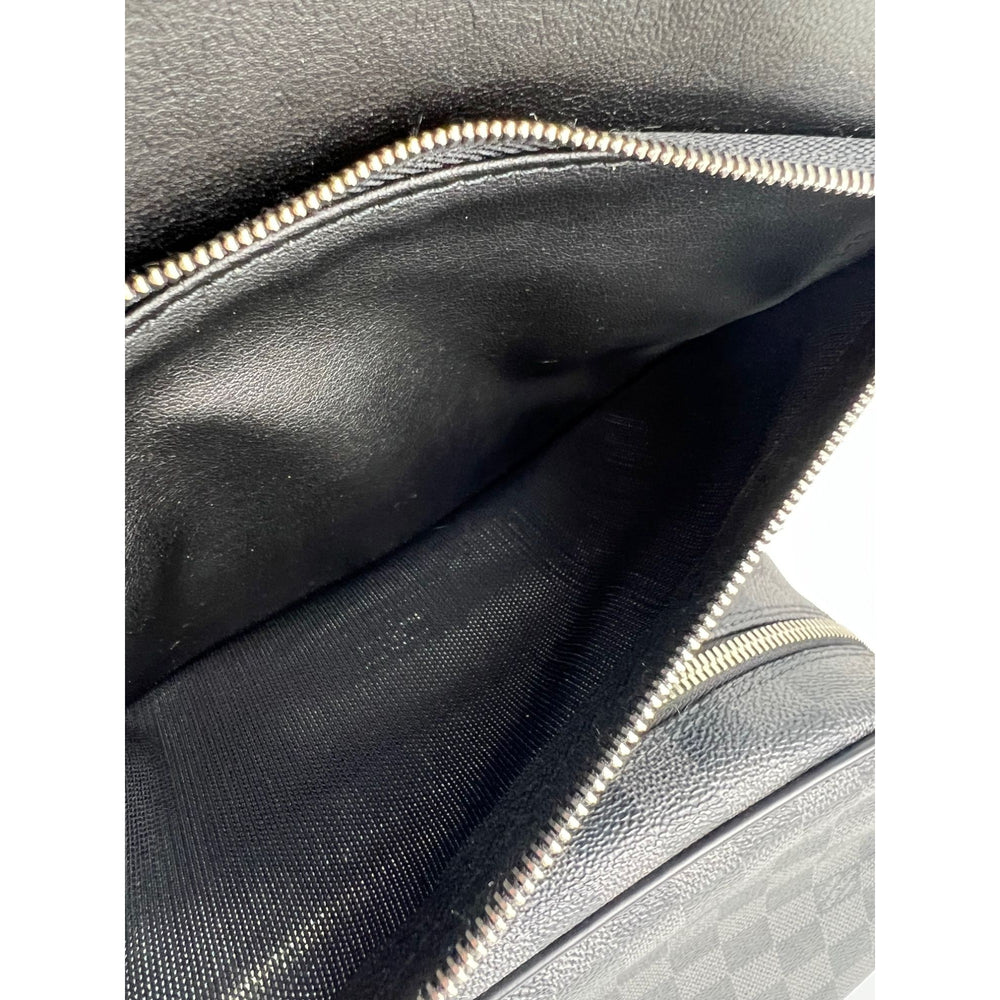
                  
                    Louis Vuitton Damier Graphite Hanging Toiletry Kit Pouch
                  
                