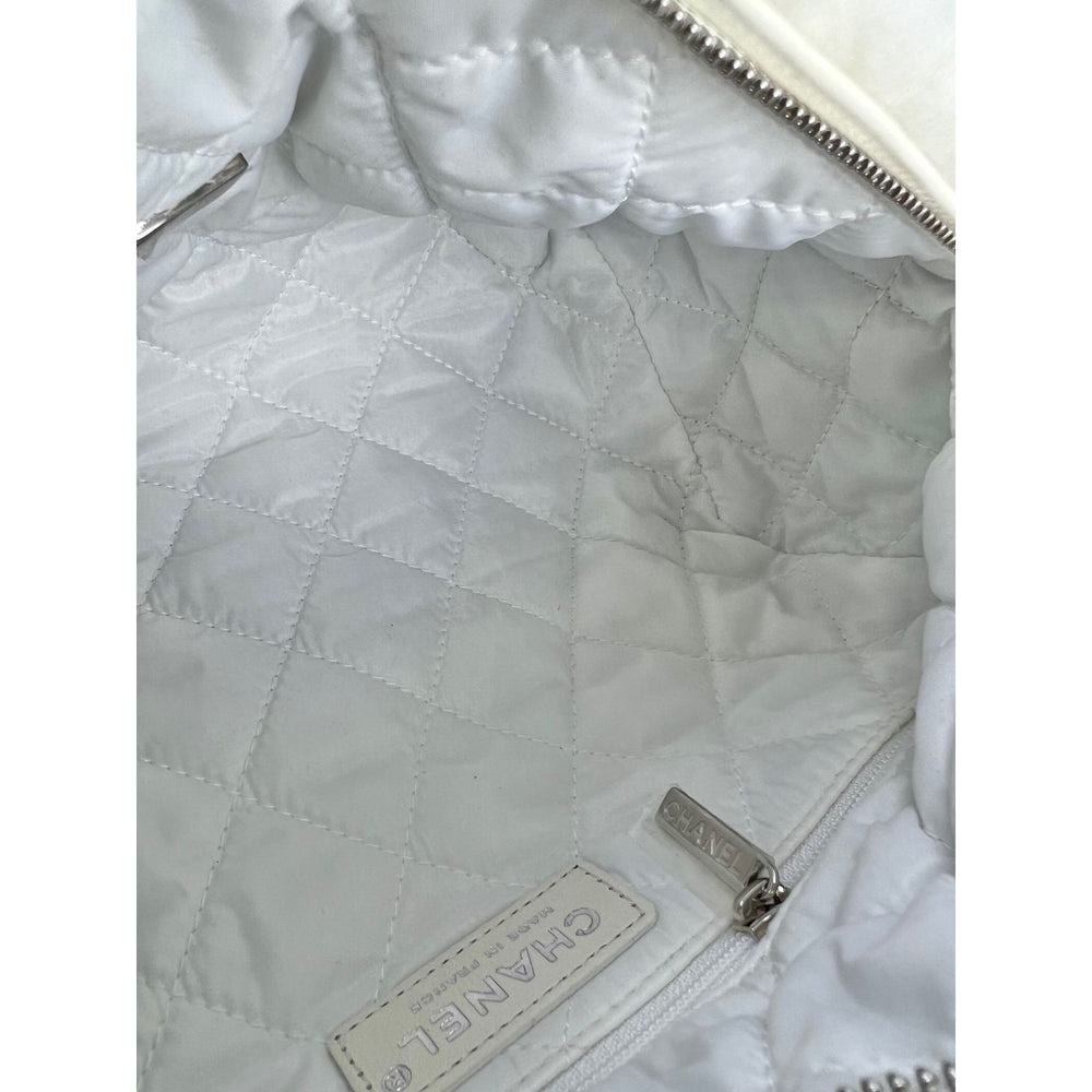 
                  
                    Chanel Shearling Quilted White Lambskin Bowler Crossbody Shoulder Bag
                  
                