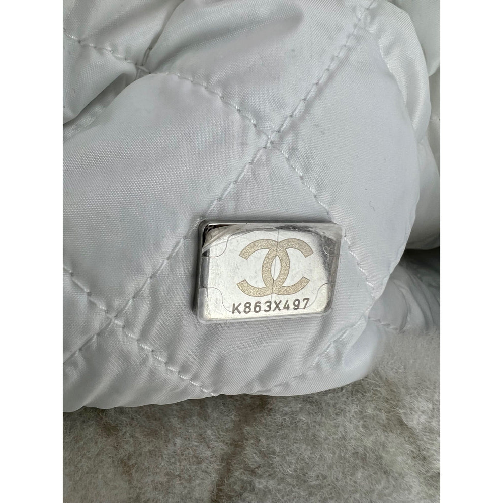 
                  
                    Chanel Shearling Quilted White Lambskin Bowler Crossbody Shoulder Bag
                  
                