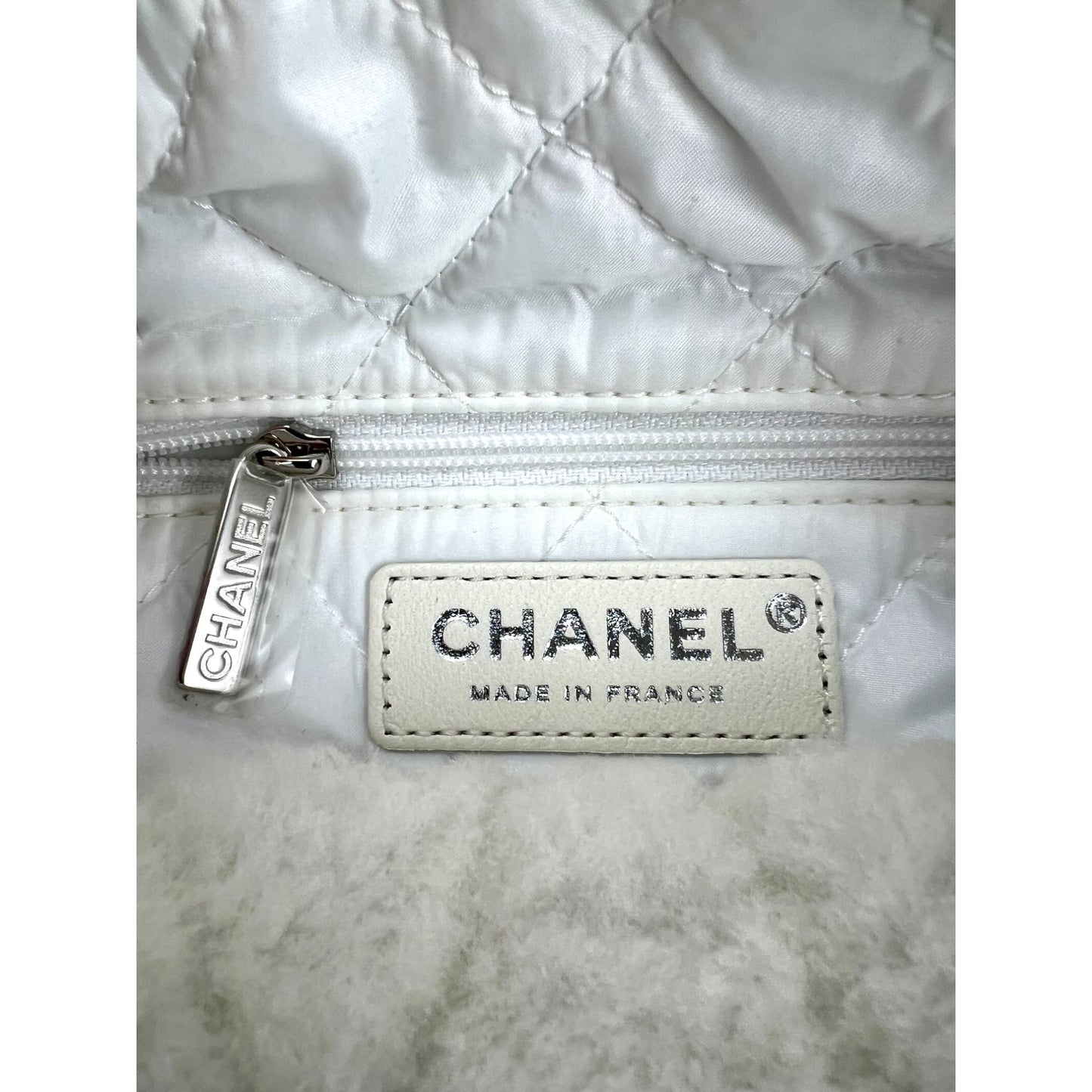 
                  
                    Chanel Shearling Quilted White Lambskin Bowler Crossbody Shoulder Bag
                  
                