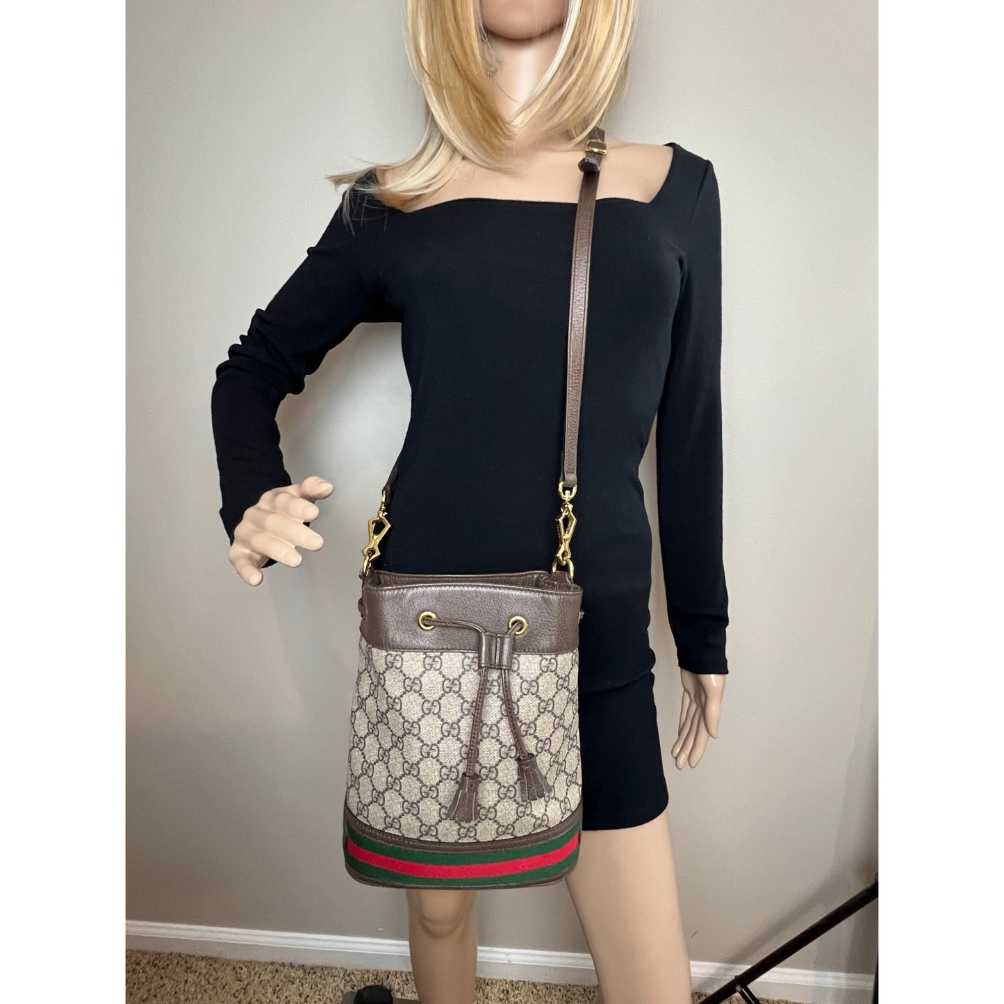 
                  
                    Gucci GG Supreme Ophidia Web Small Brown Bucket Bag
                  
                