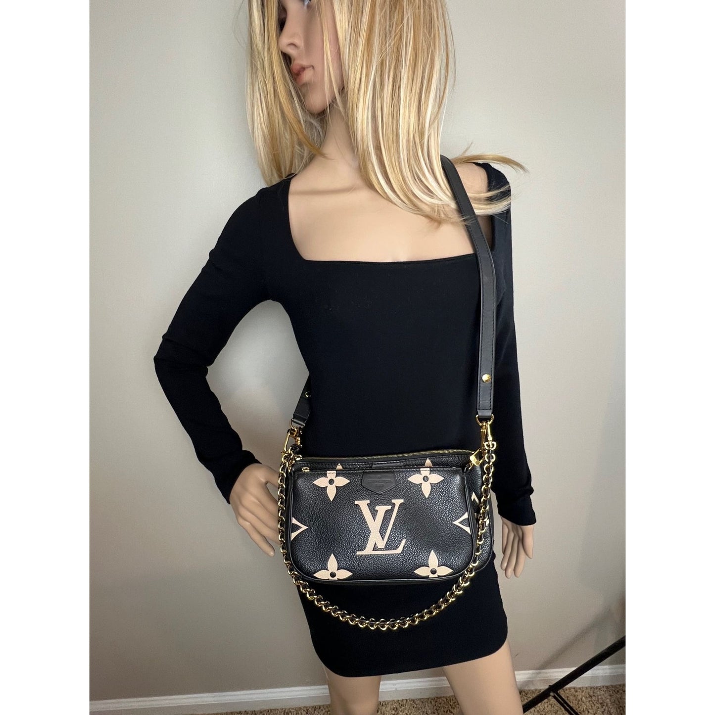 
                  
                    Louis Vuitton Multi Pochette Empriente Bicolor Black Shoulder Bag
                  
                