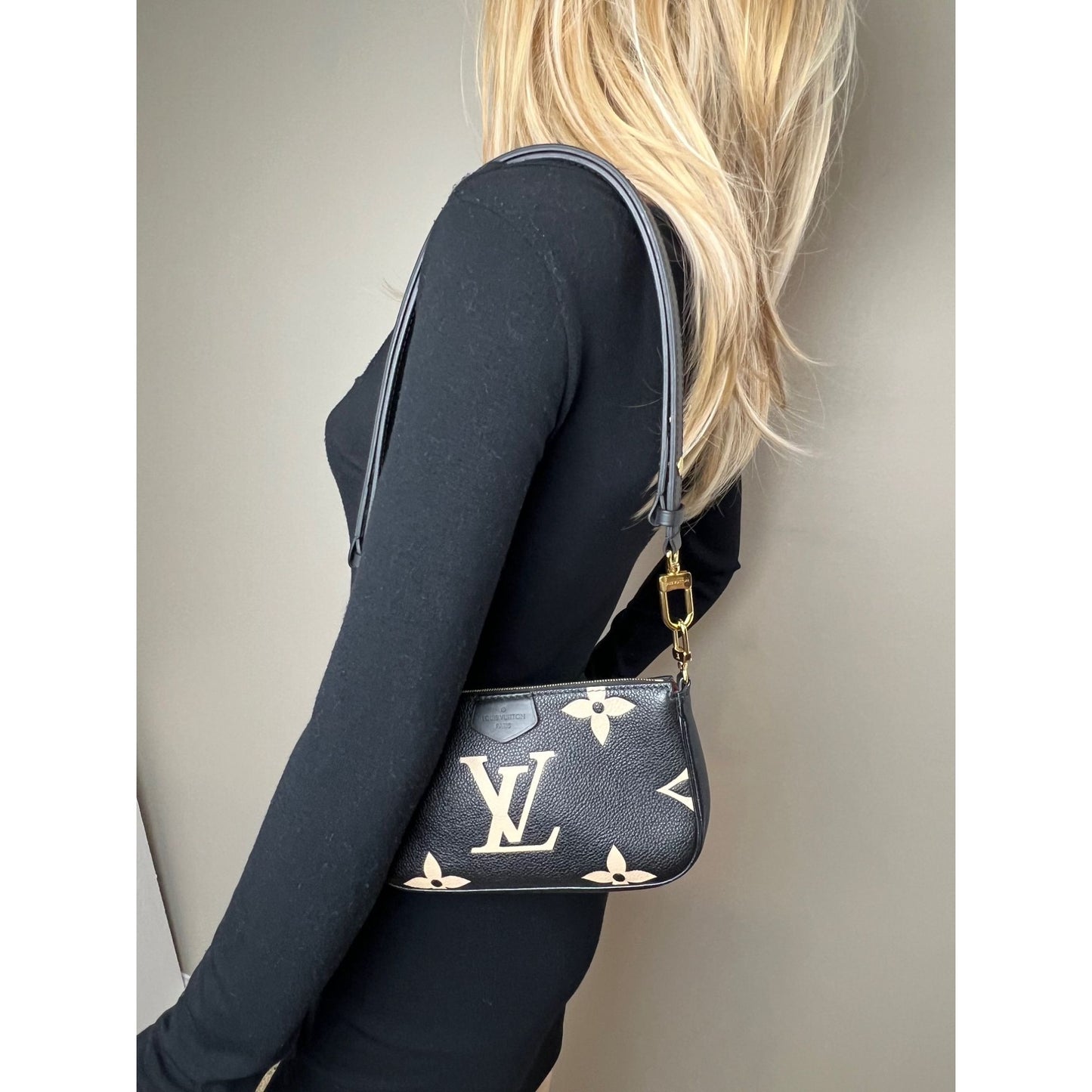 
                  
                    Louis Vuitton Multi Pochette Empriente Bicolor Black Shoulder Bag
                  
                