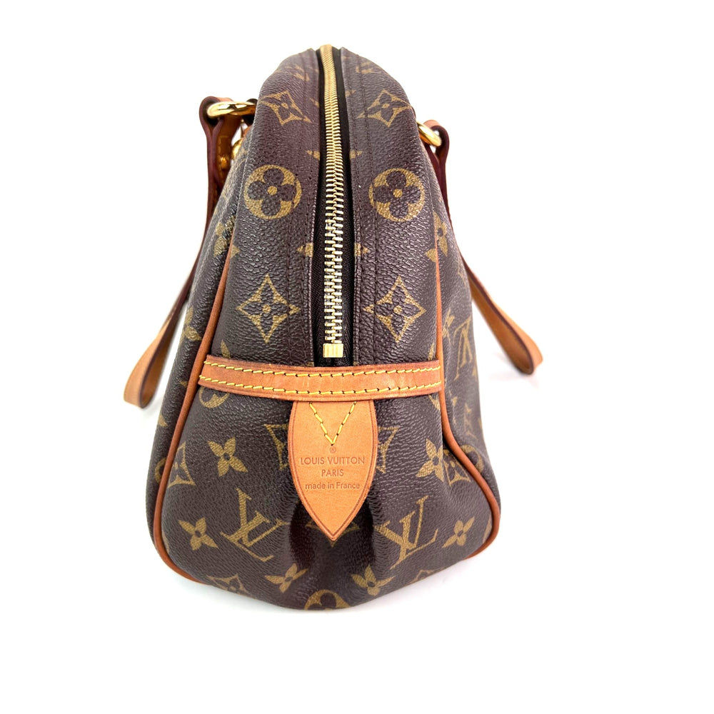 
                  
                    LOUIS VUITTON Monogram Canvas Montorgueil PM Shoulder Bag
                  
                
