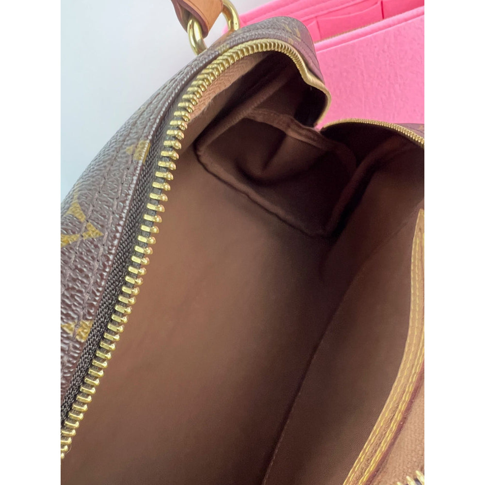 
                  
                    LOUIS VUITTON Monogram Canvas Montorgueil PM Shoulder Bag
                  
                