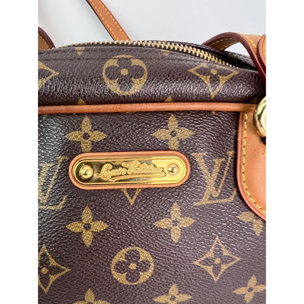 
                  
                    LOUIS VUITTON Monogram Canvas Montorgueil PM Shoulder Bag
                  
                