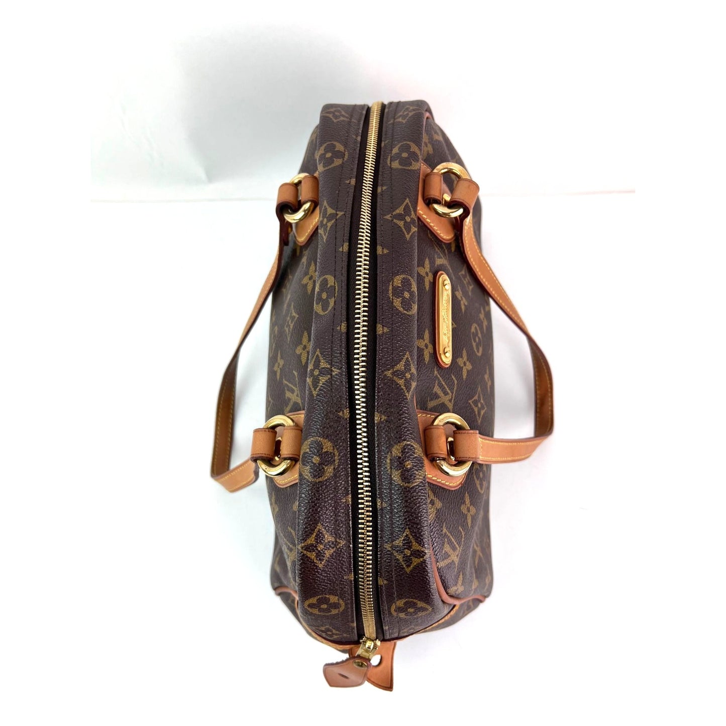 
                  
                    LOUIS VUITTON Monogram Canvas Montorgueil PM Shoulder Bag
                  
                