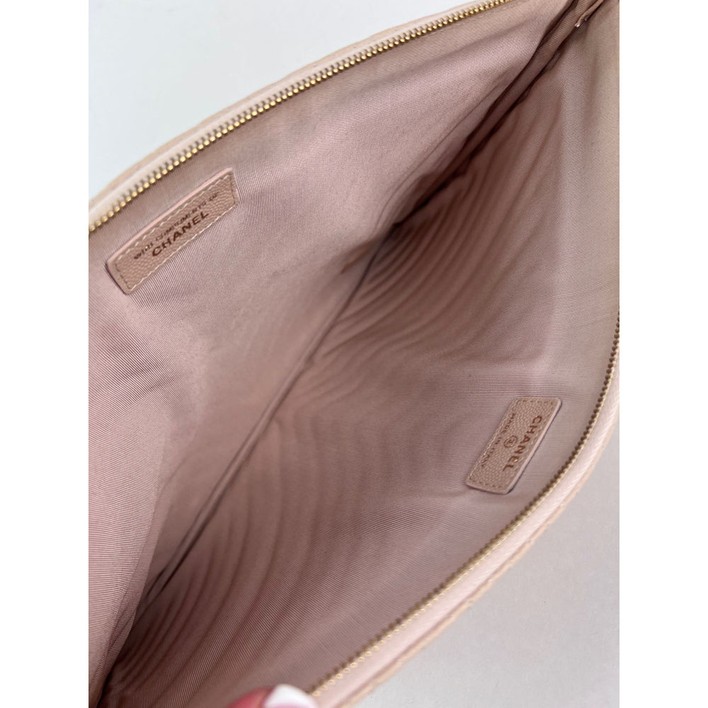
                  
                    Chanel Caviar Chevron Quilted Large Beige Leather Cosmetic Clutch Bag
                  
                