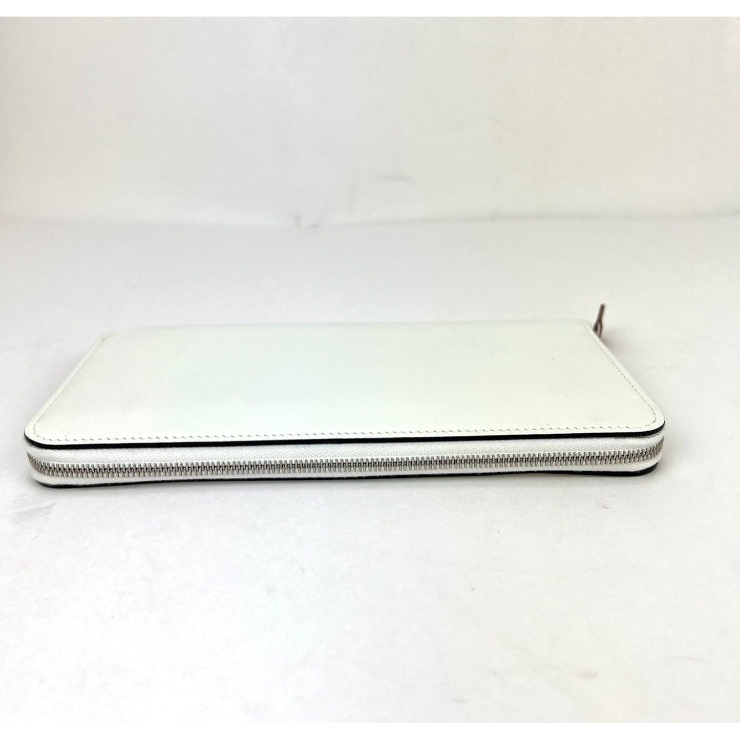 
                  
                    Hermes Evercolor Silk'In Classique Long White Wallet
                  
                