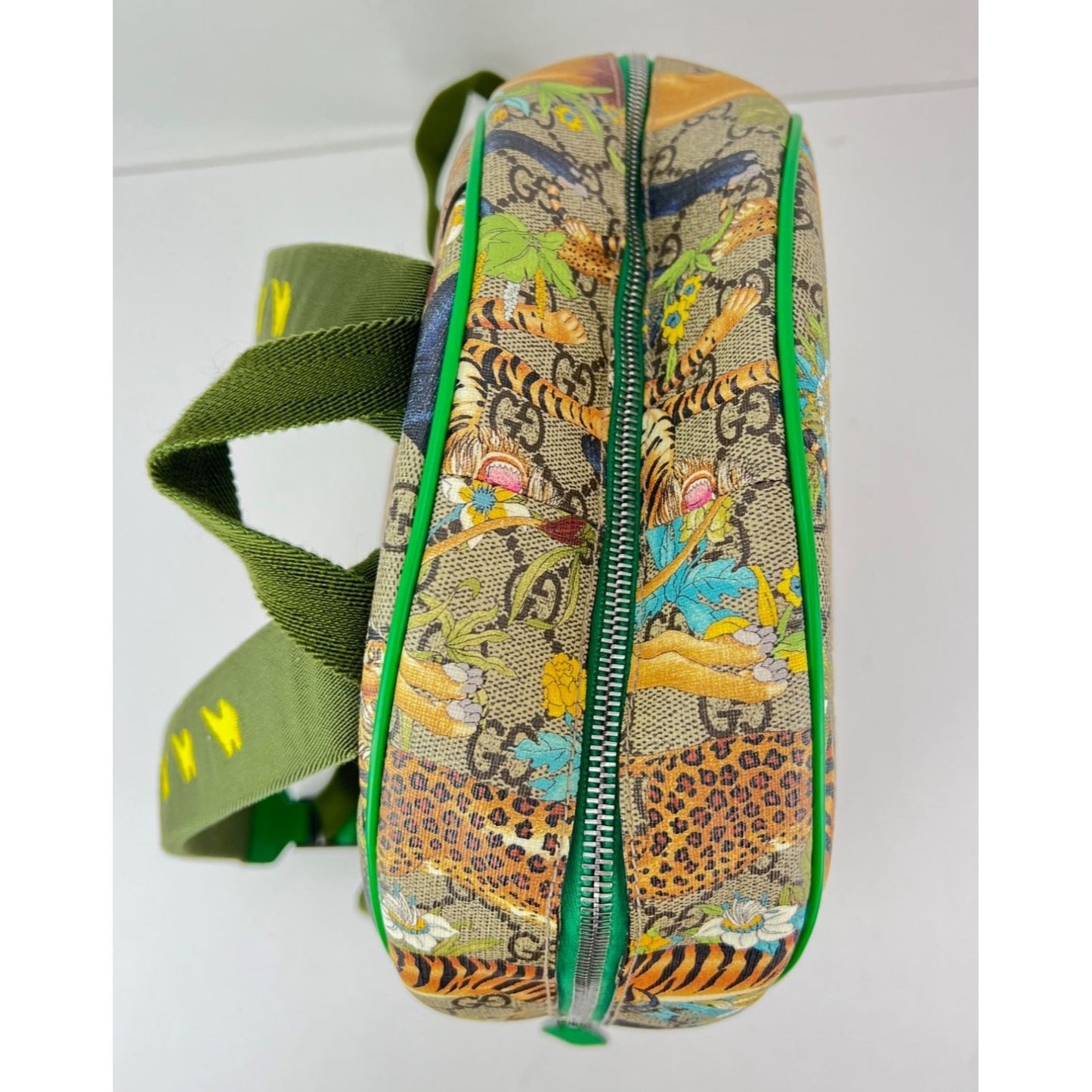 
                  
                    Gucci GG Supreme Feline Childrens Dome Multicolor Backpack
                  
                