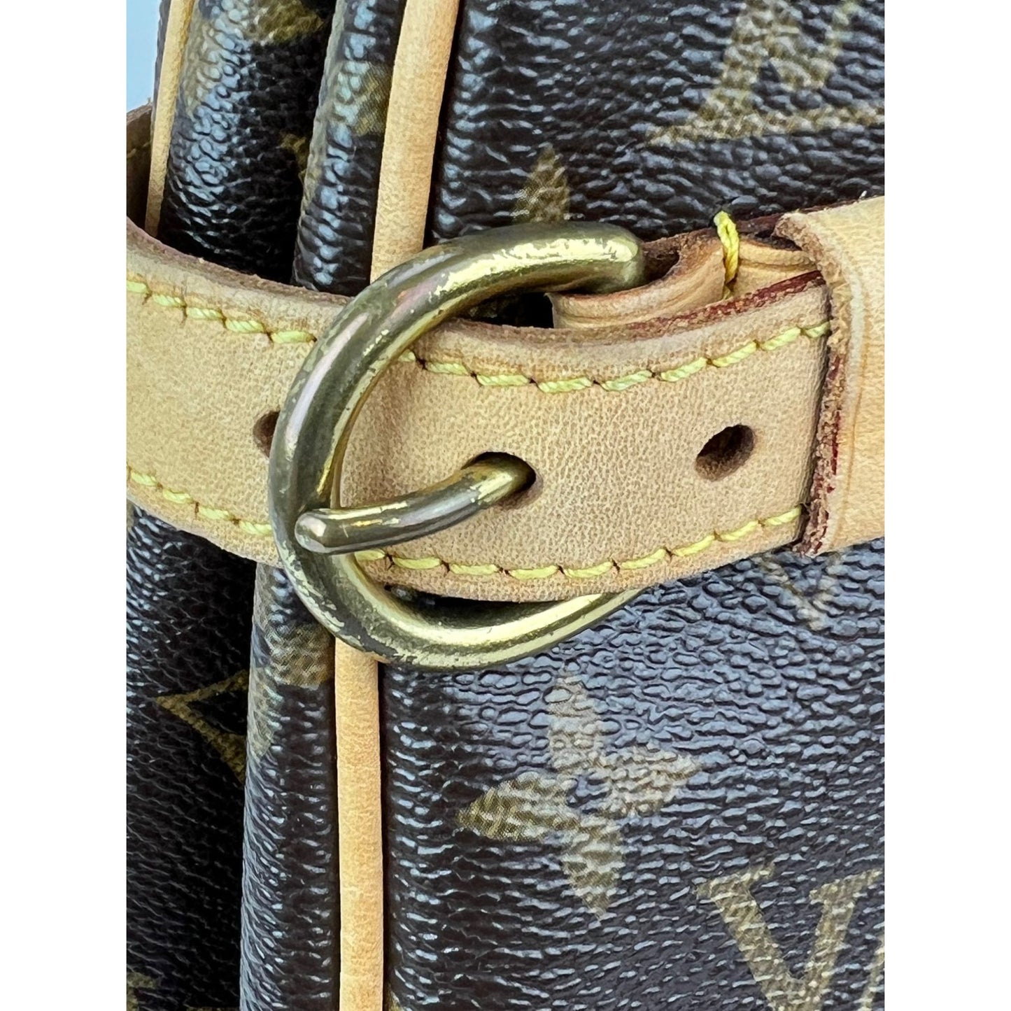 
                  
                    Louis Vuitton Batignolles Vertical Monogram Vintage Shoulder Bag
                  
                