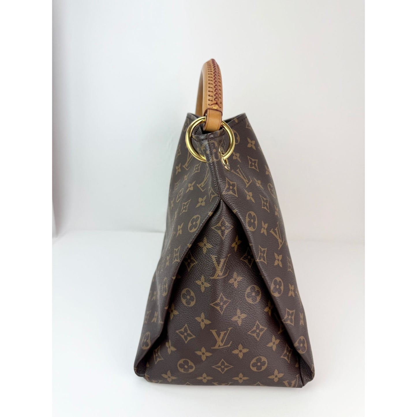 
                  
                    Louis Vuitton Artsy MM Canvas Monogram Hand Tote Bag
                  
                
