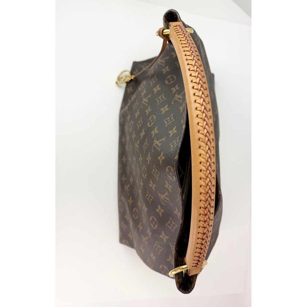 
                  
                    Louis Vuitton Artsy MM Canvas Monogram Hand Tote Bag
                  
                