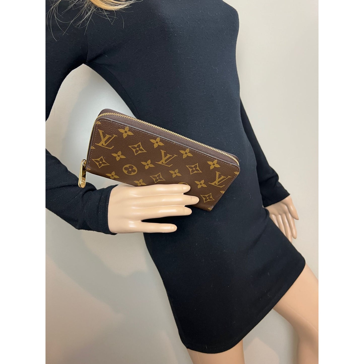 
                  
                    Louis Vuitton Zippy Monogram Leather Fuchsia Wallet Clutch Ebay Live
                  
                